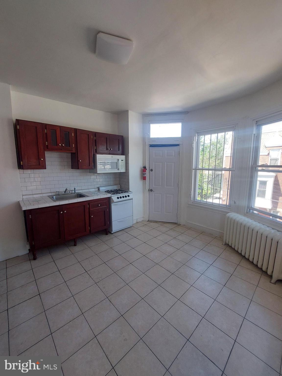 PHILADELPHIA (NORTH) - Residential Lease