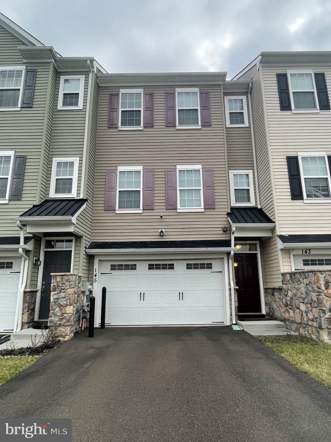 FAIRLESS HILLS - Residential
