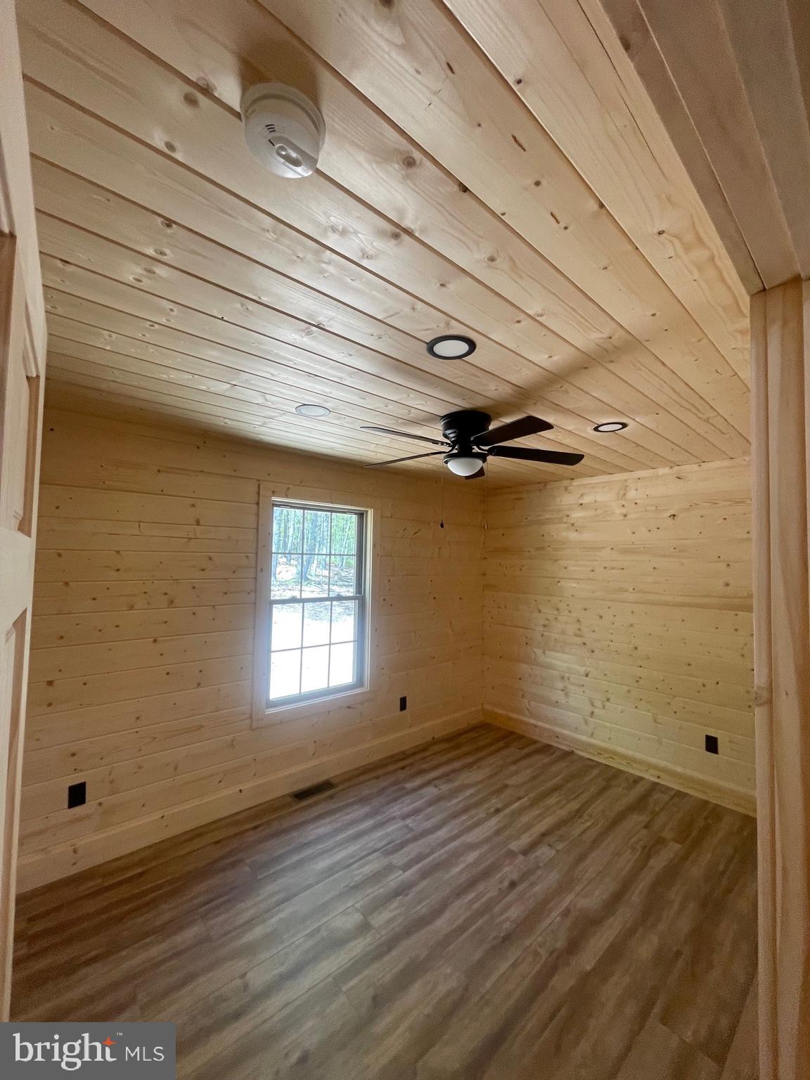 TROUT PASS - Residential