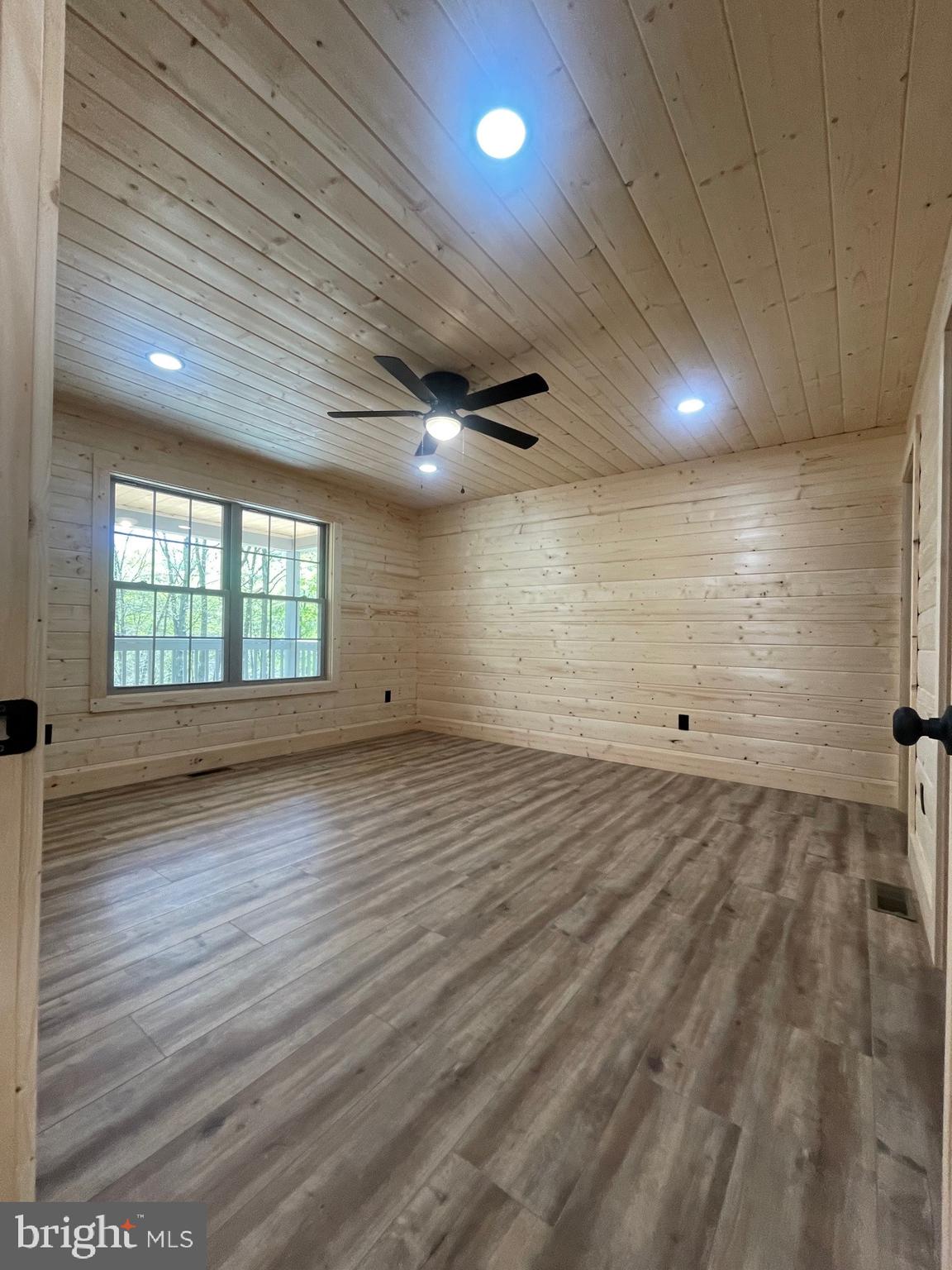 TROUT PASS - Residential