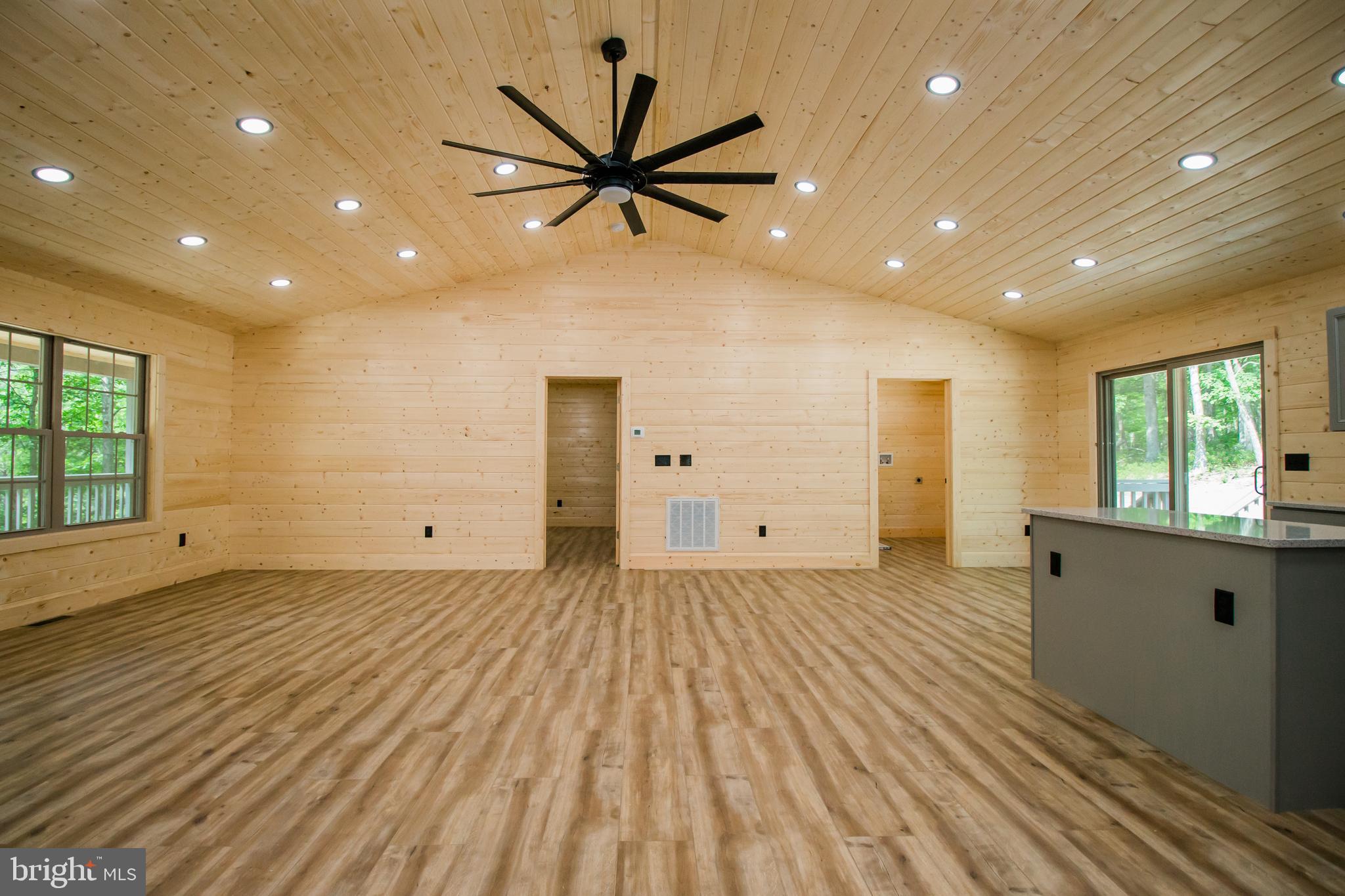 TROUT PASS - Residential