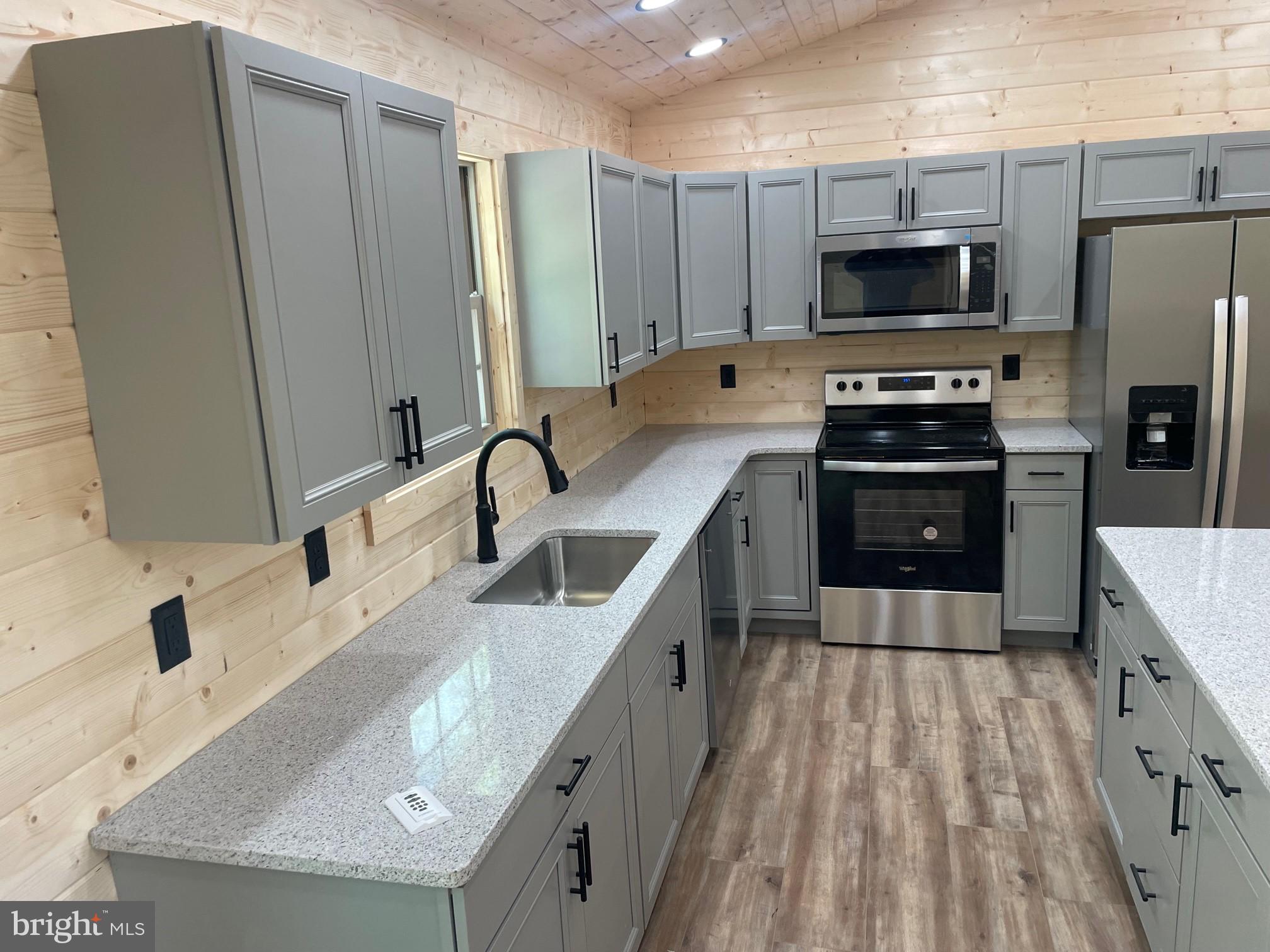 TROUT PASS - Residential