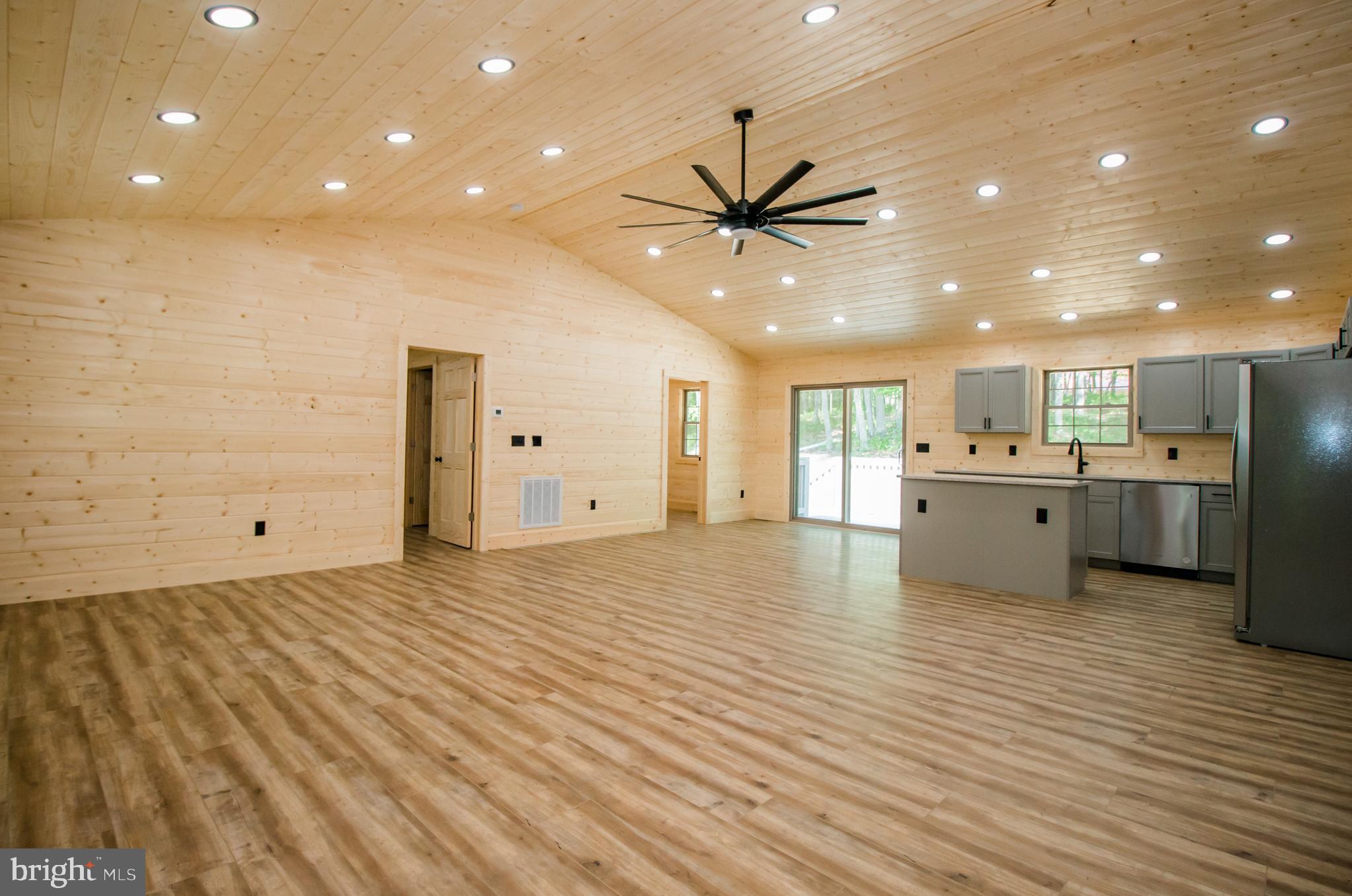 TROUT PASS - Residential