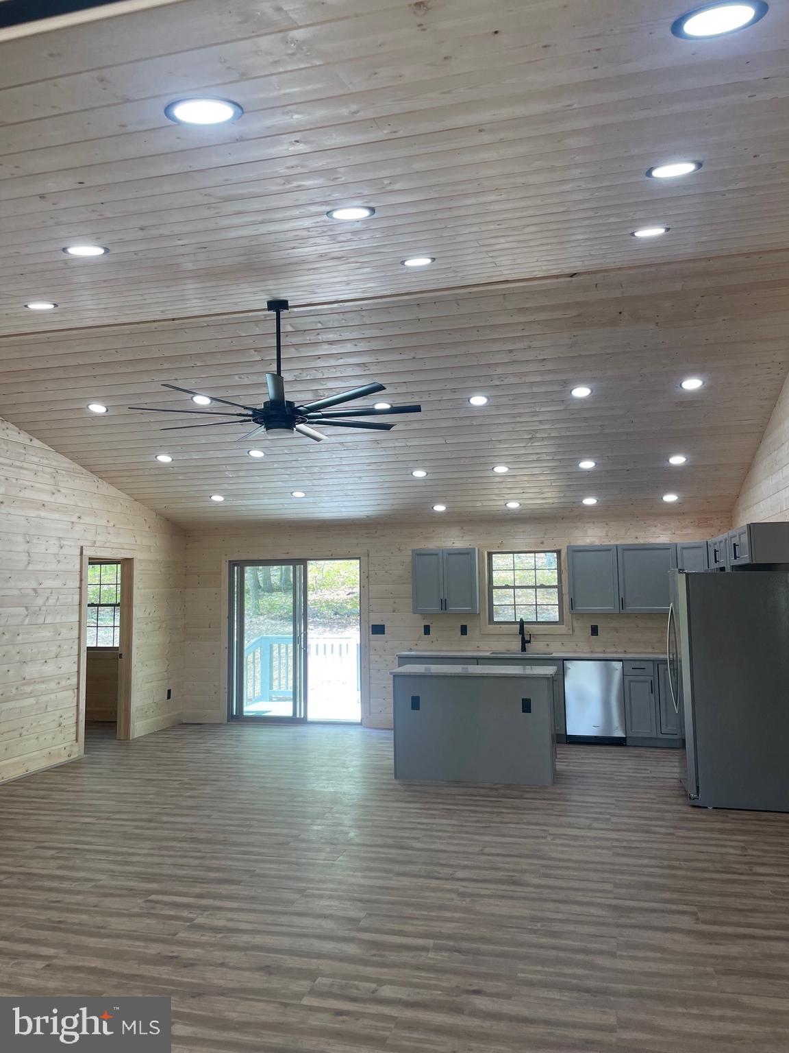 TROUT PASS - Residential