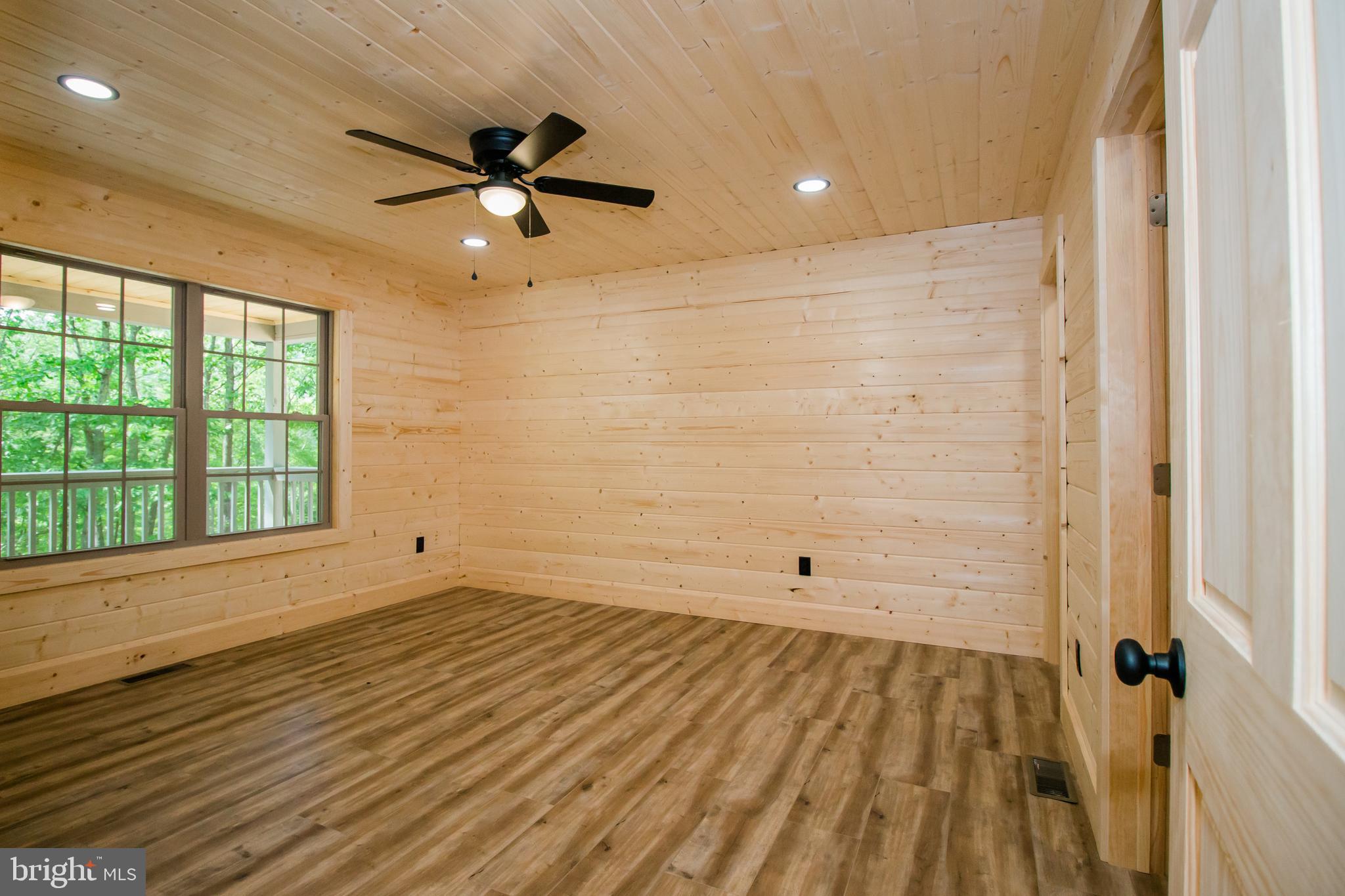 TROUT PASS - Residential