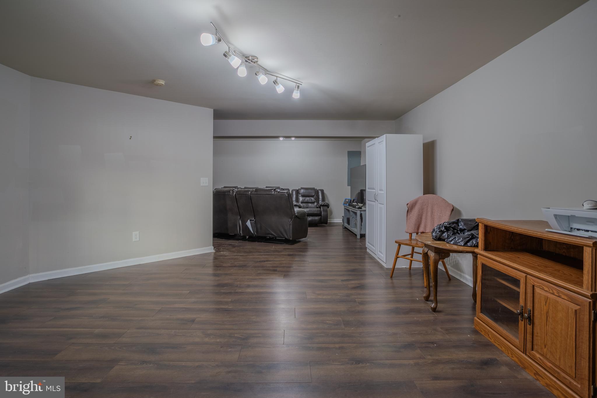 STONEBROOK VILLAGE - Residential