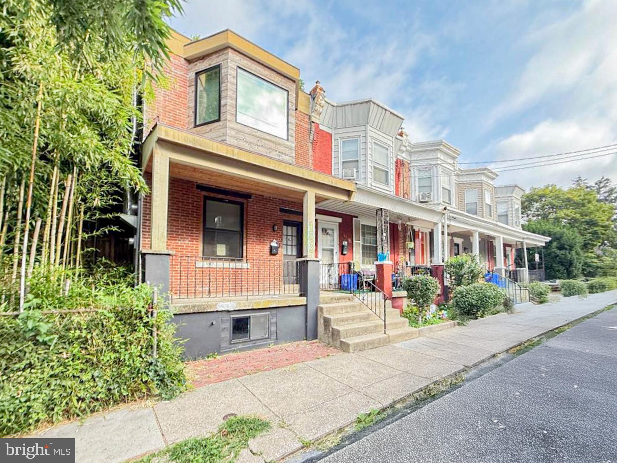 133 W DUVAL STREET