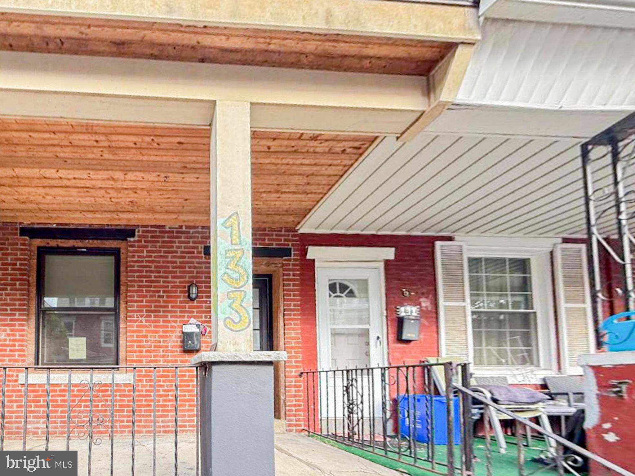 133 W DUVAL STREET