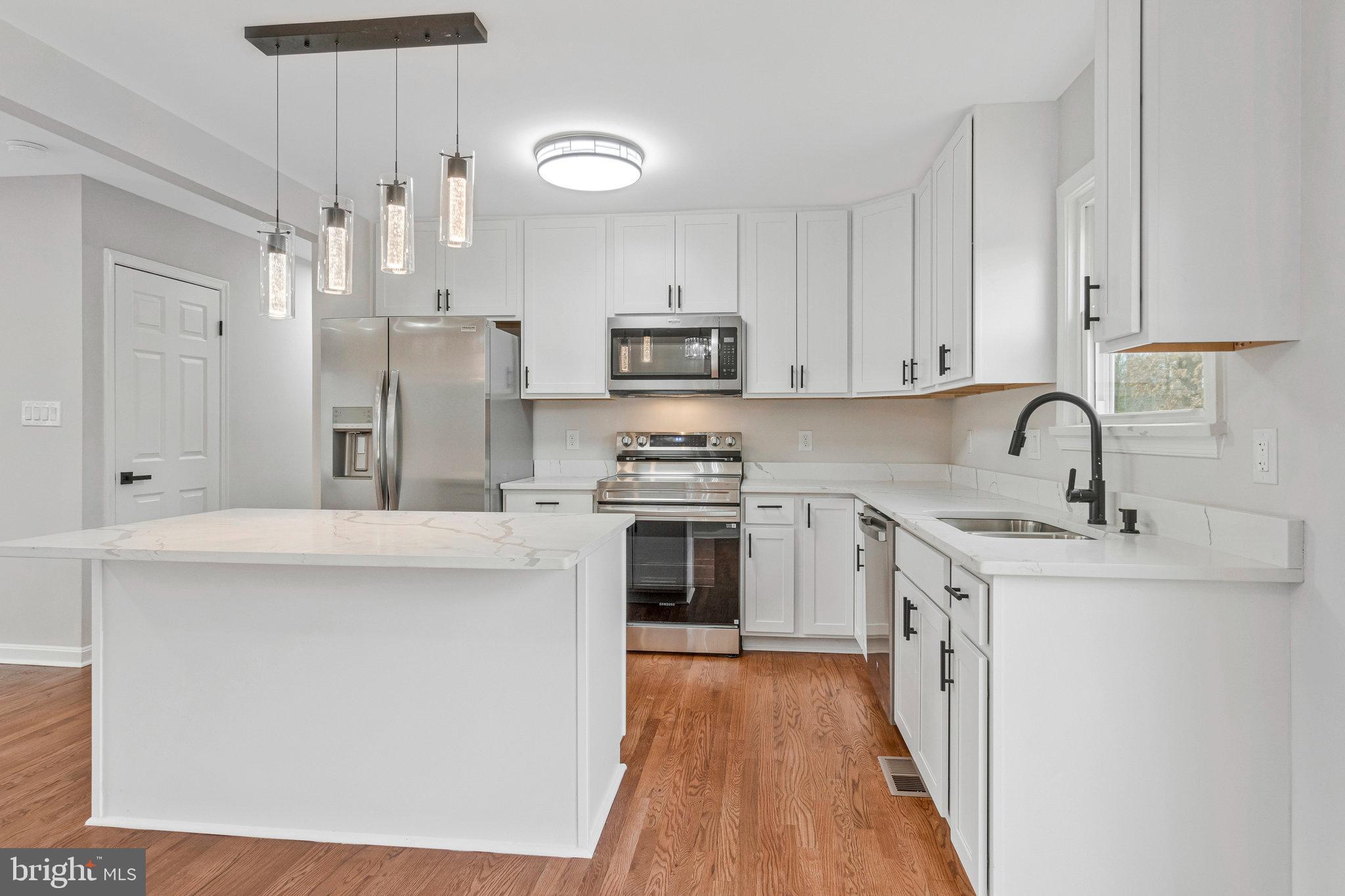 SEABROOK ESTATES - Residential