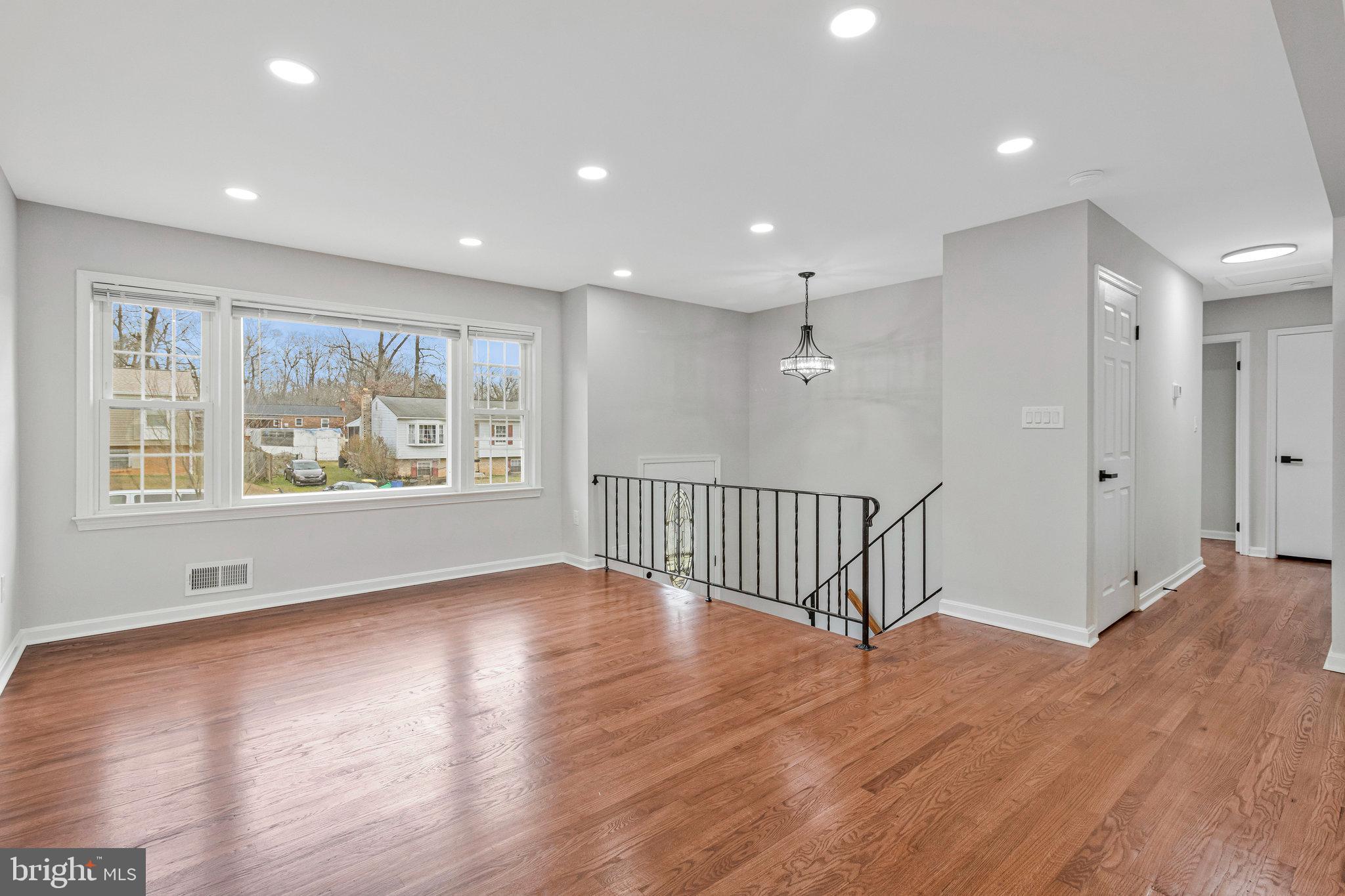 SEABROOK ESTATES - Residential