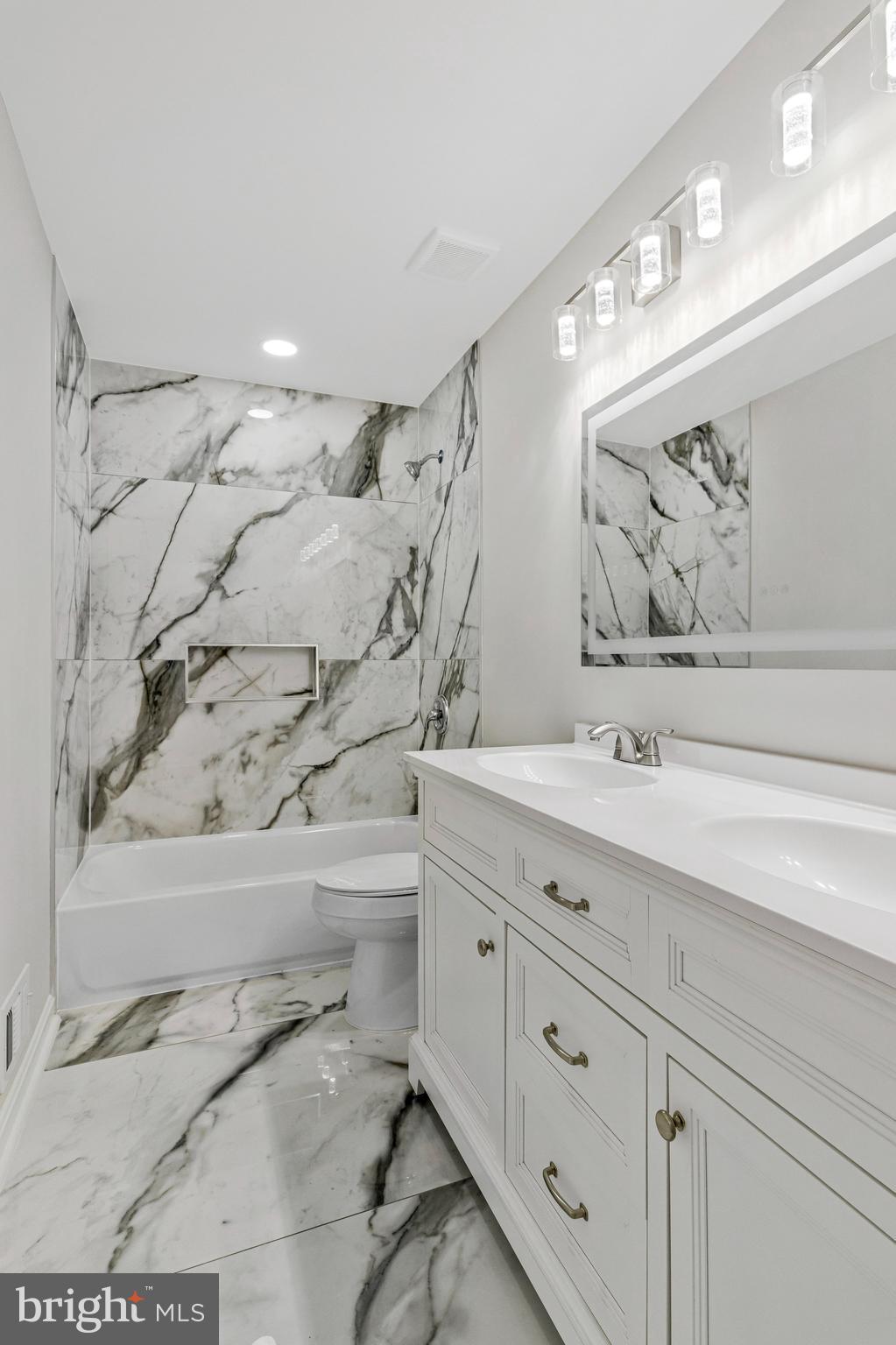 SEABROOK ESTATES - Residential