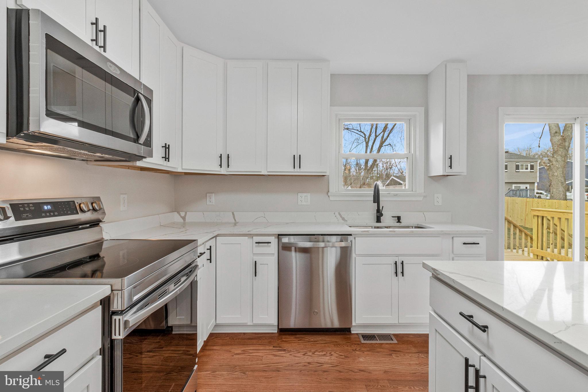 SEABROOK ESTATES - Residential