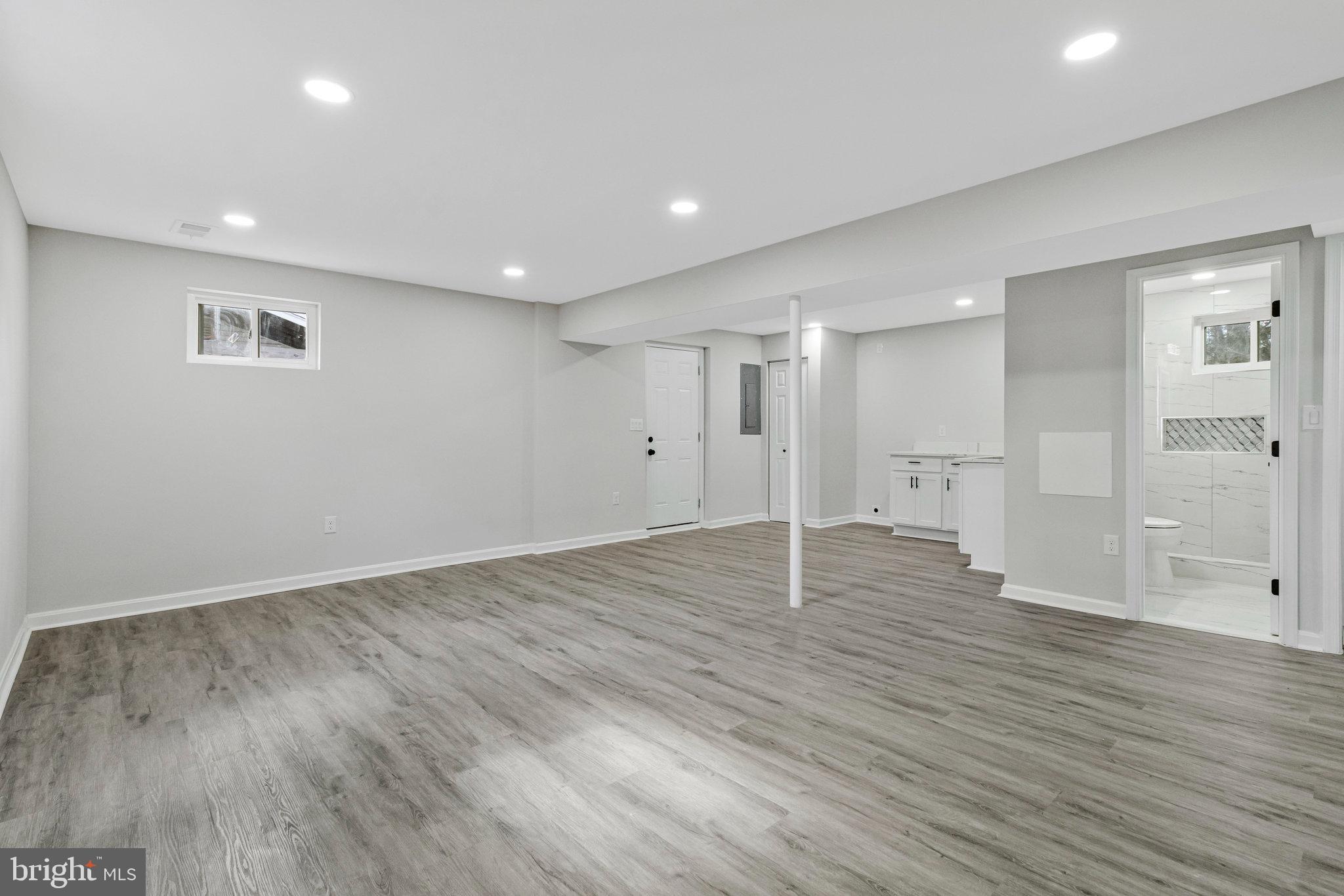 SEABROOK ESTATES - Residential