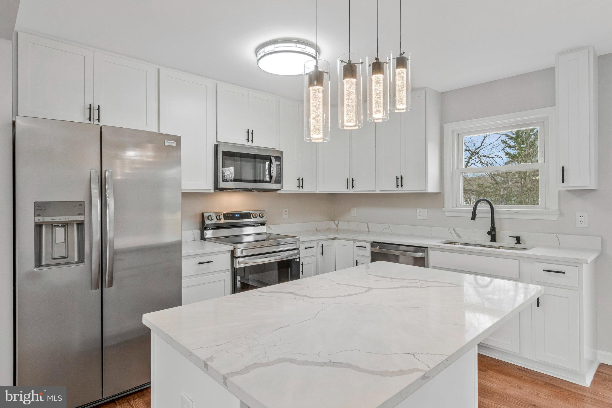 SEABROOK ESTATES - Residential