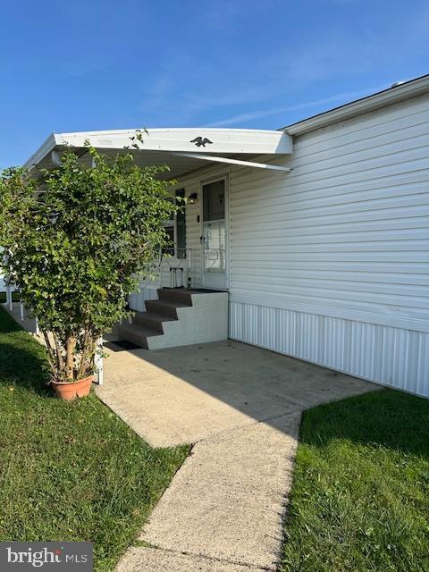556 HOLLY DRIVE