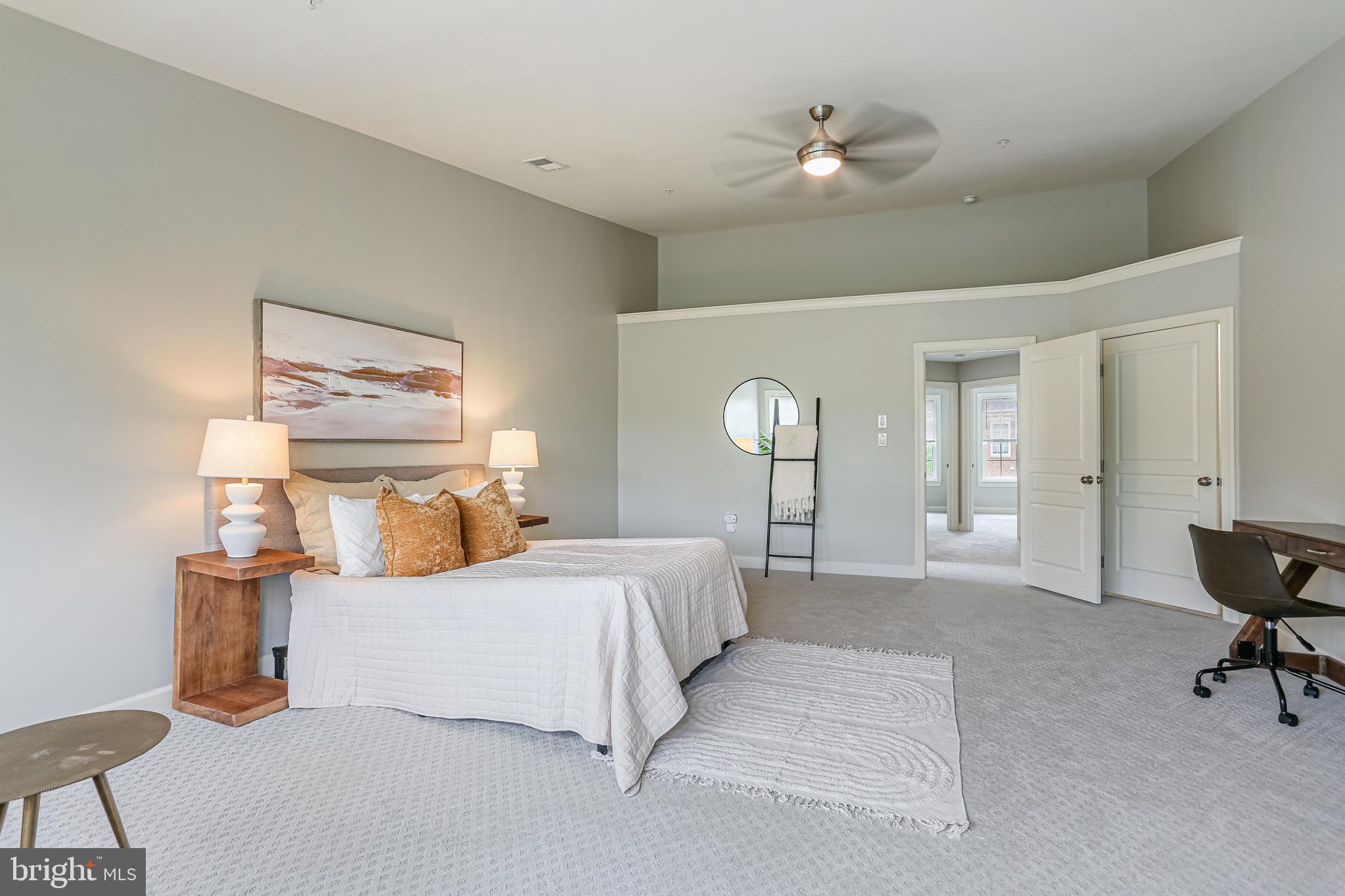 WHITEHALL SQUARE - Residential