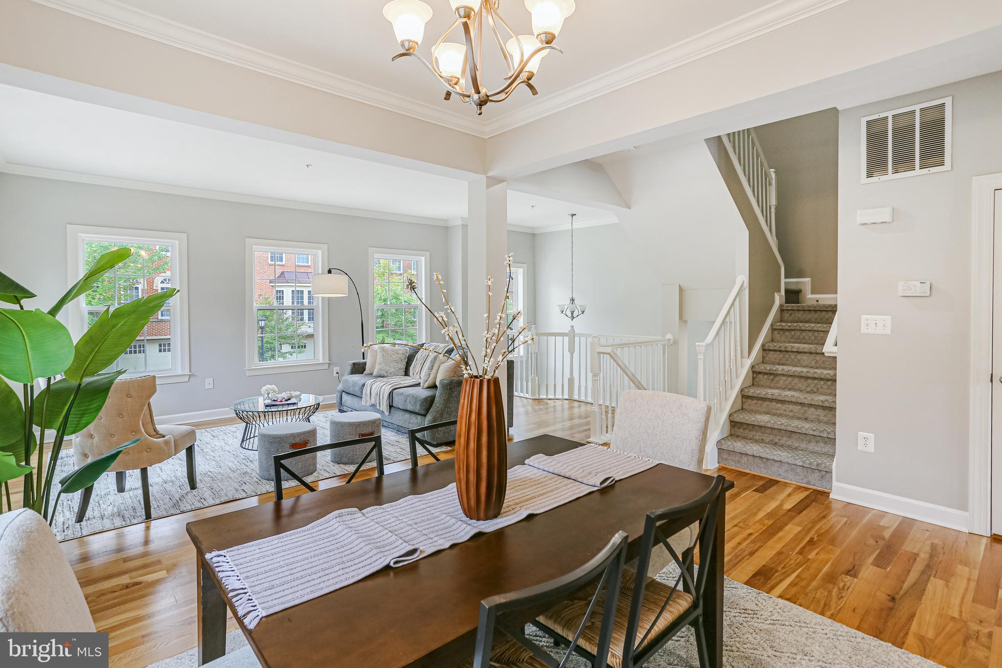 WHITEHALL SQUARE - Residential