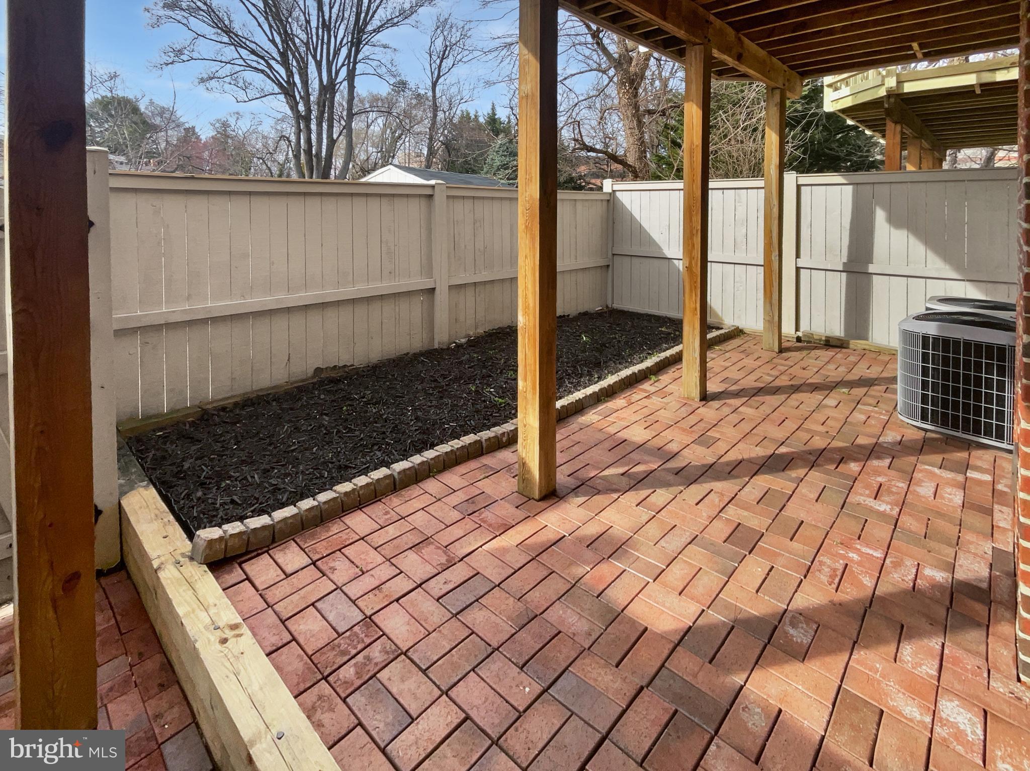 CHANCERY SQUARE - Residential