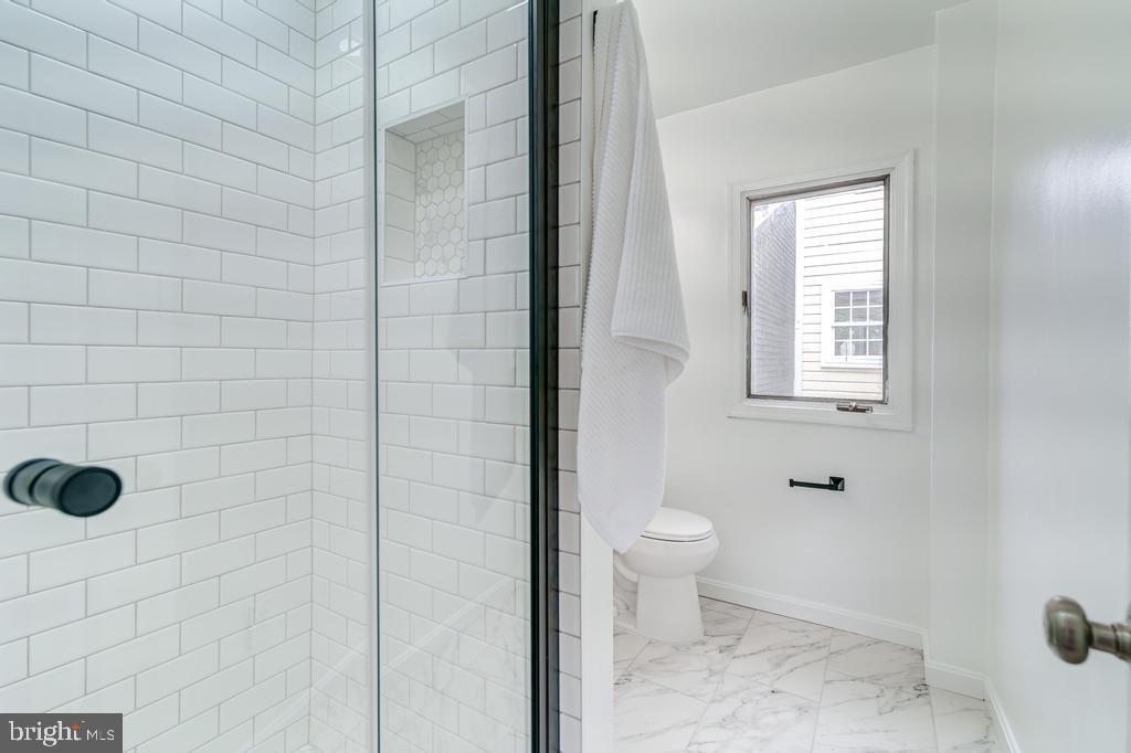 OLD TOWN ALEXANDRIA - Residential Lease