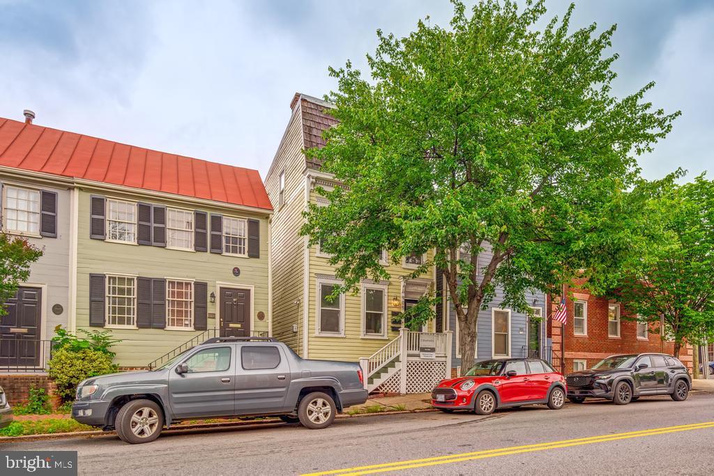 OLD TOWN ALEXANDRIA - Residential Lease