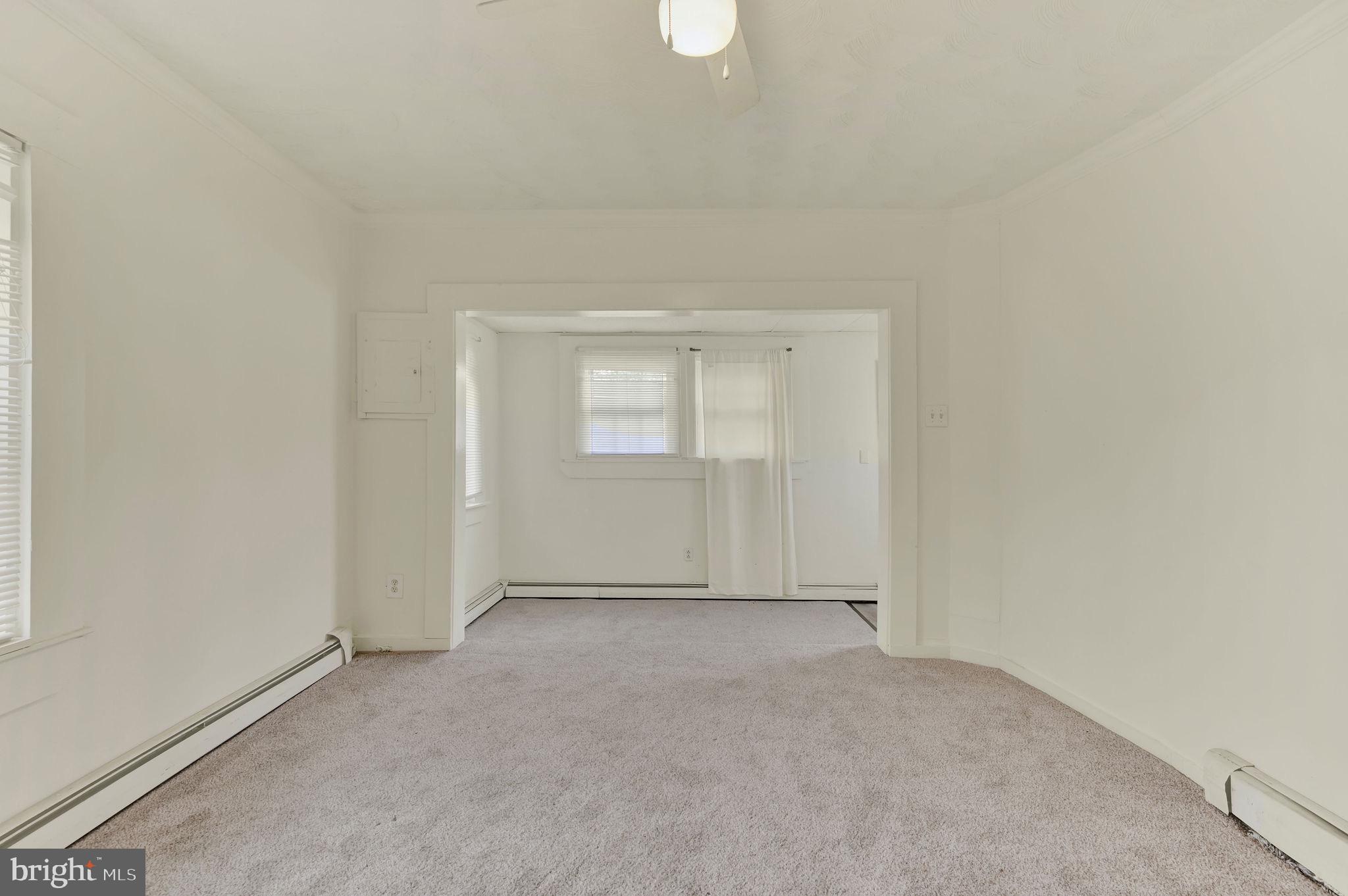 149 N QUEEN STREET