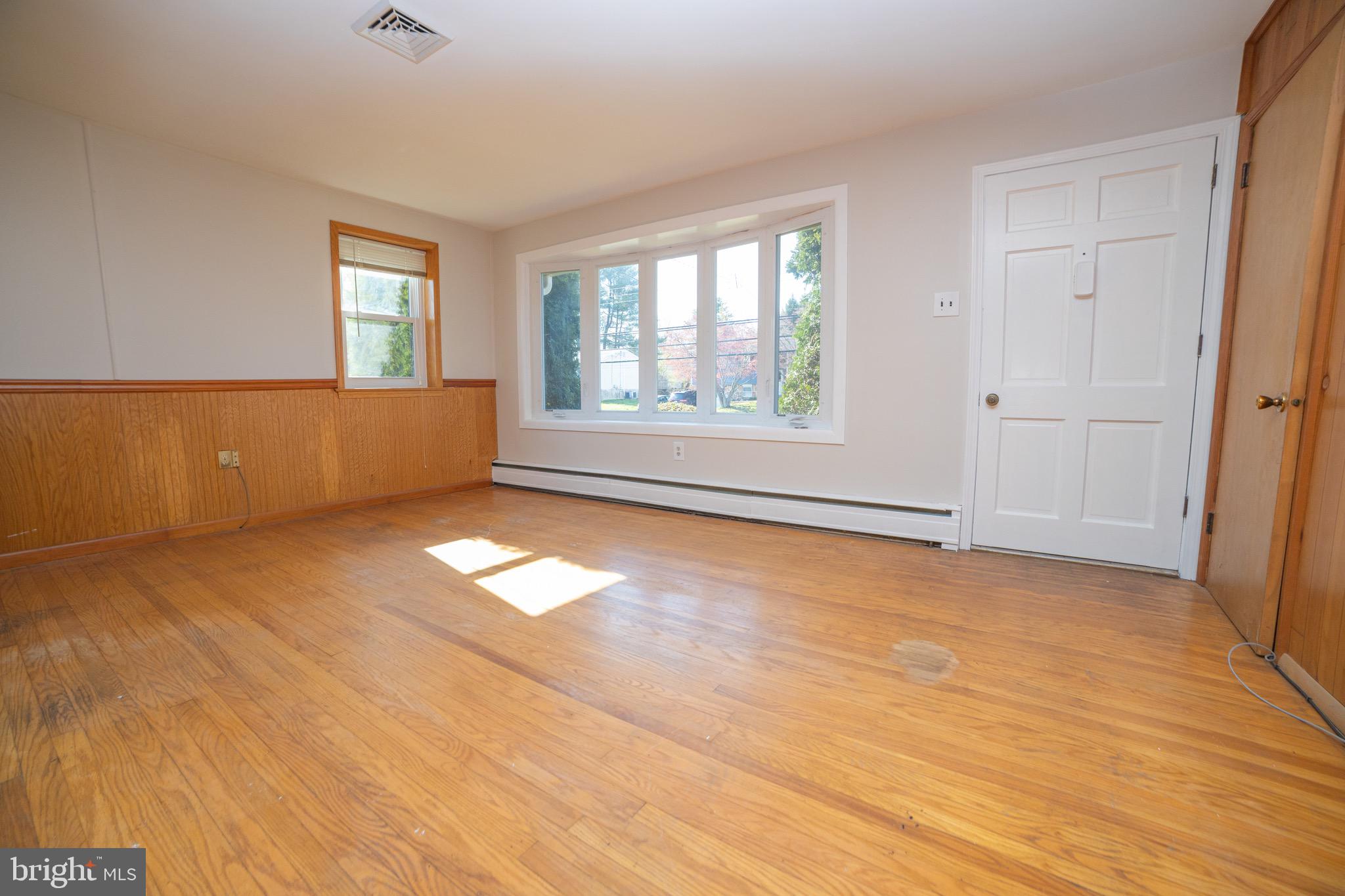 TWIN OAKS - Residential