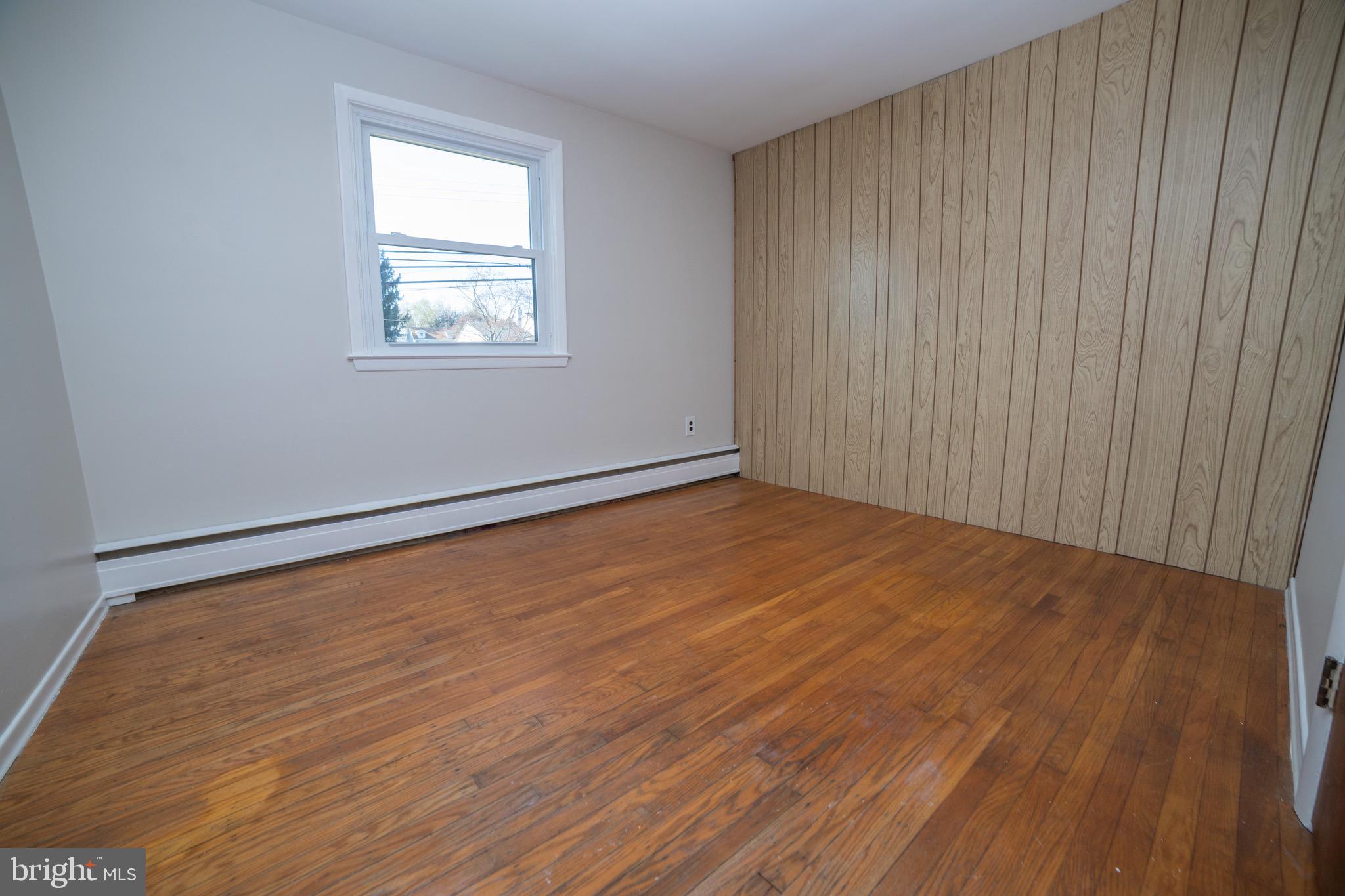 TWIN OAKS - Residential