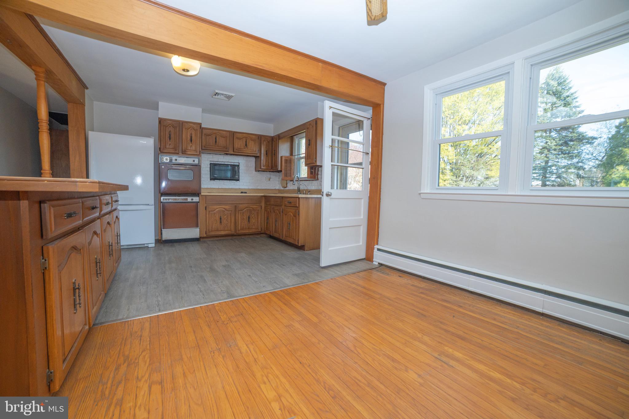 TWIN OAKS - Residential