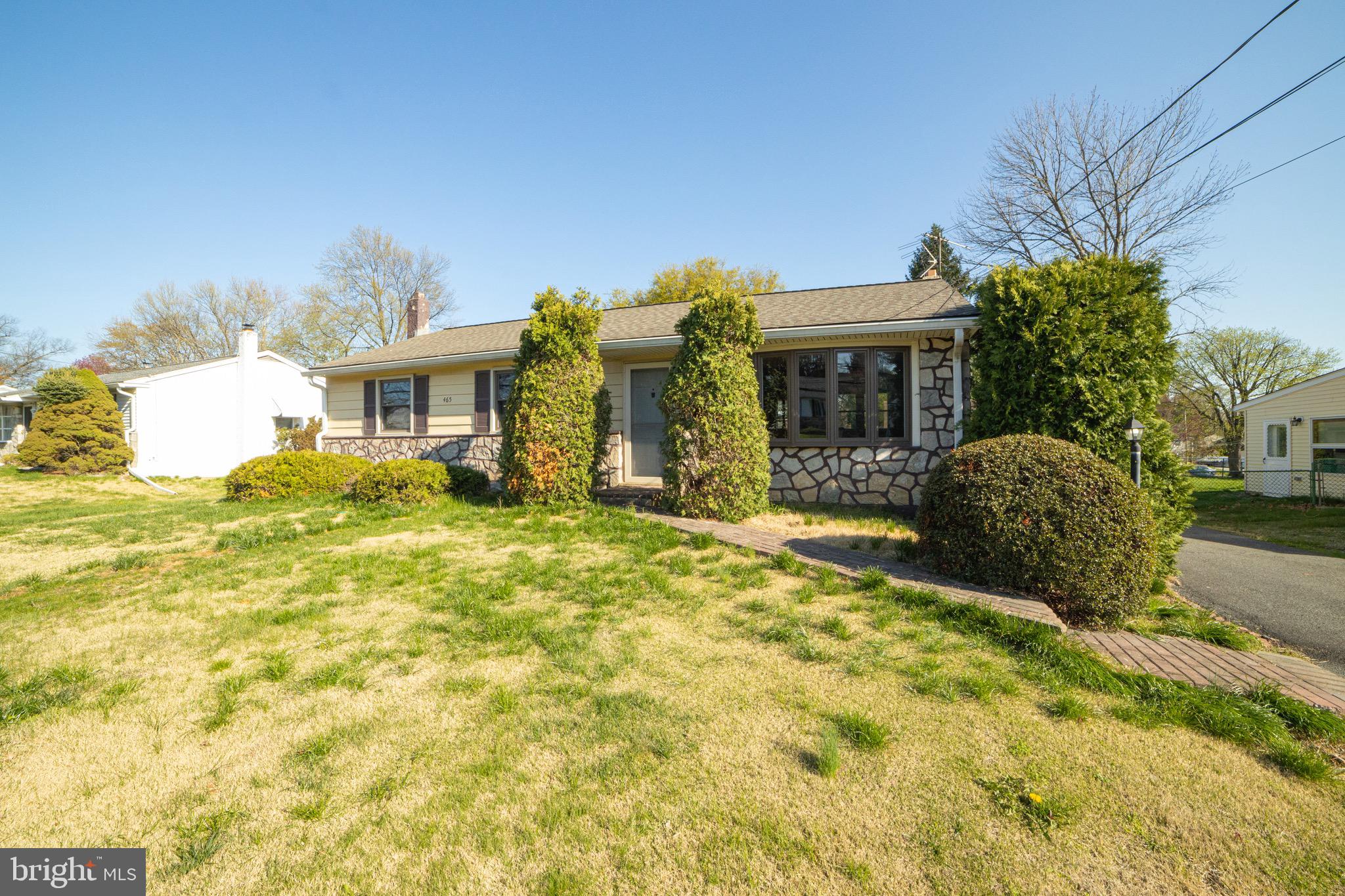 TWIN OAKS - Residential