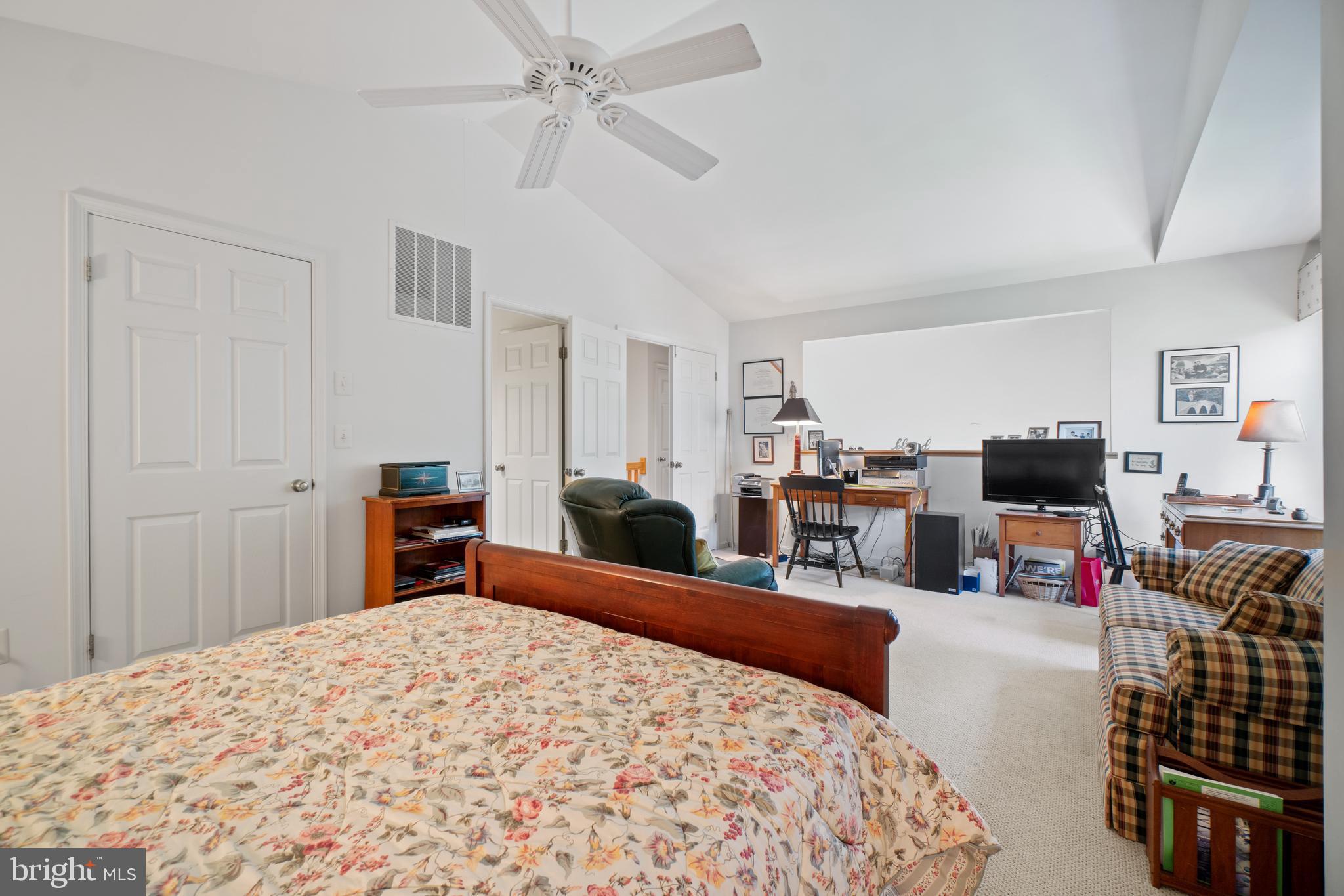 RIVA TRACE/SPRING PLACE - Residential