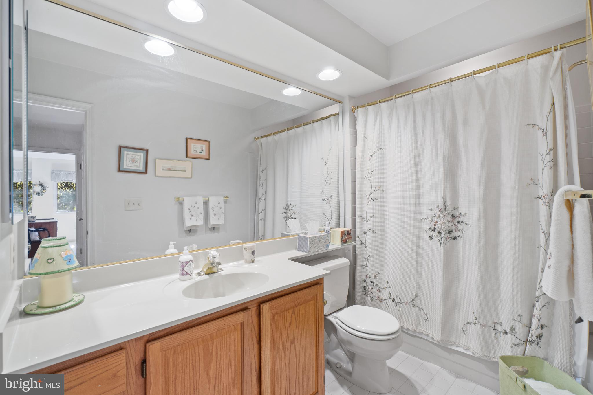 RIVA TRACE/SPRING PLACE - Residential