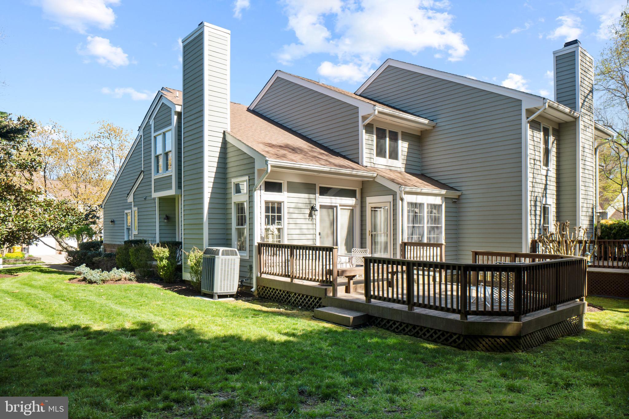 RIVA TRACE/SPRING PLACE - Residential