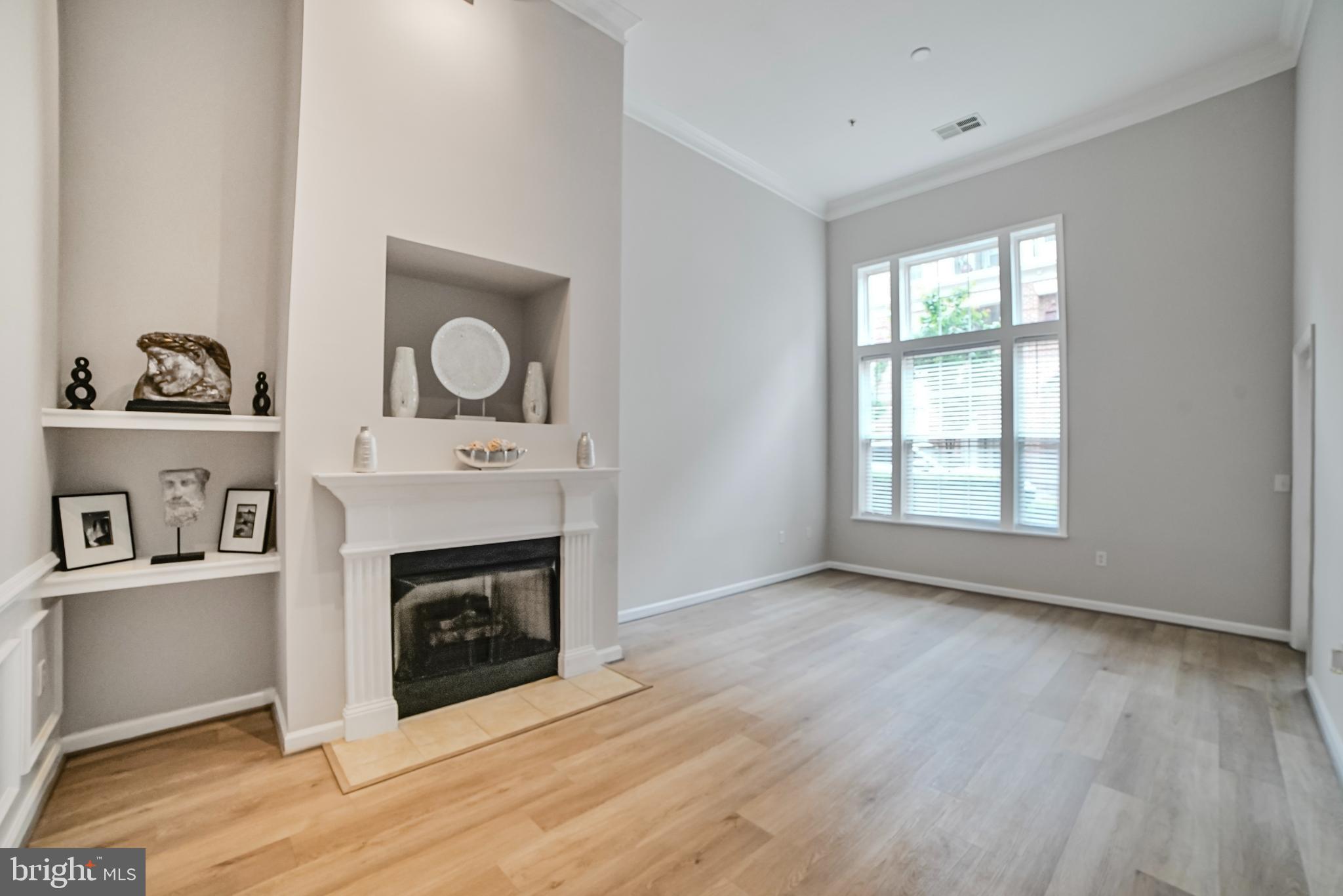 THE COLONNADE AT KENTLANDS - Residential