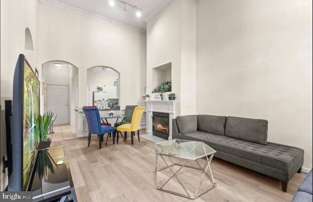 THE COLONNADE AT KENTLANDS - Residential