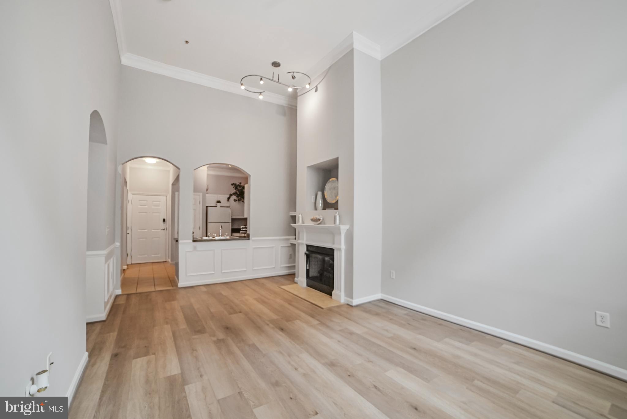 THE COLONNADE AT KENTLANDS - Residential