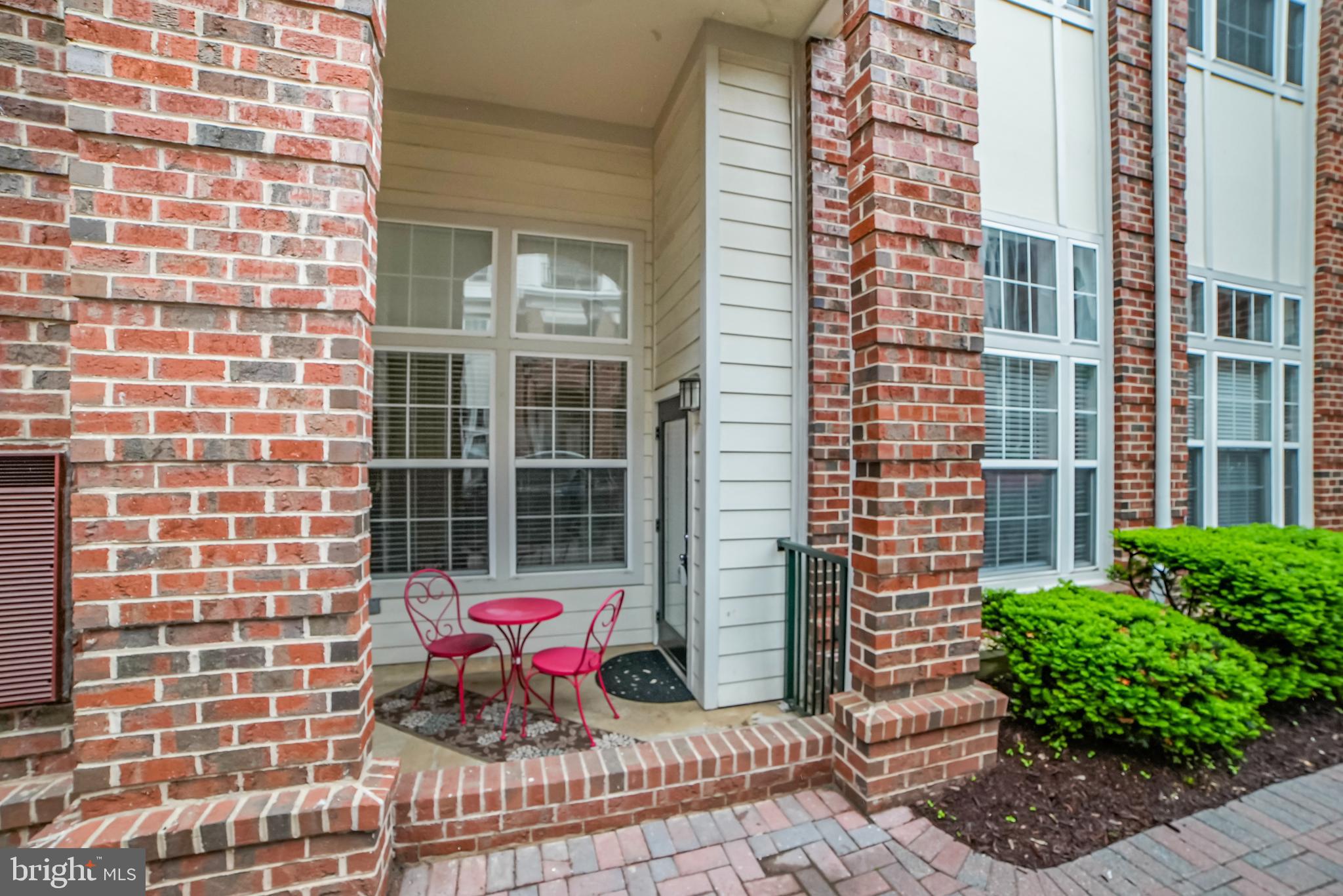 THE COLONNADE AT KENTLANDS - Residential