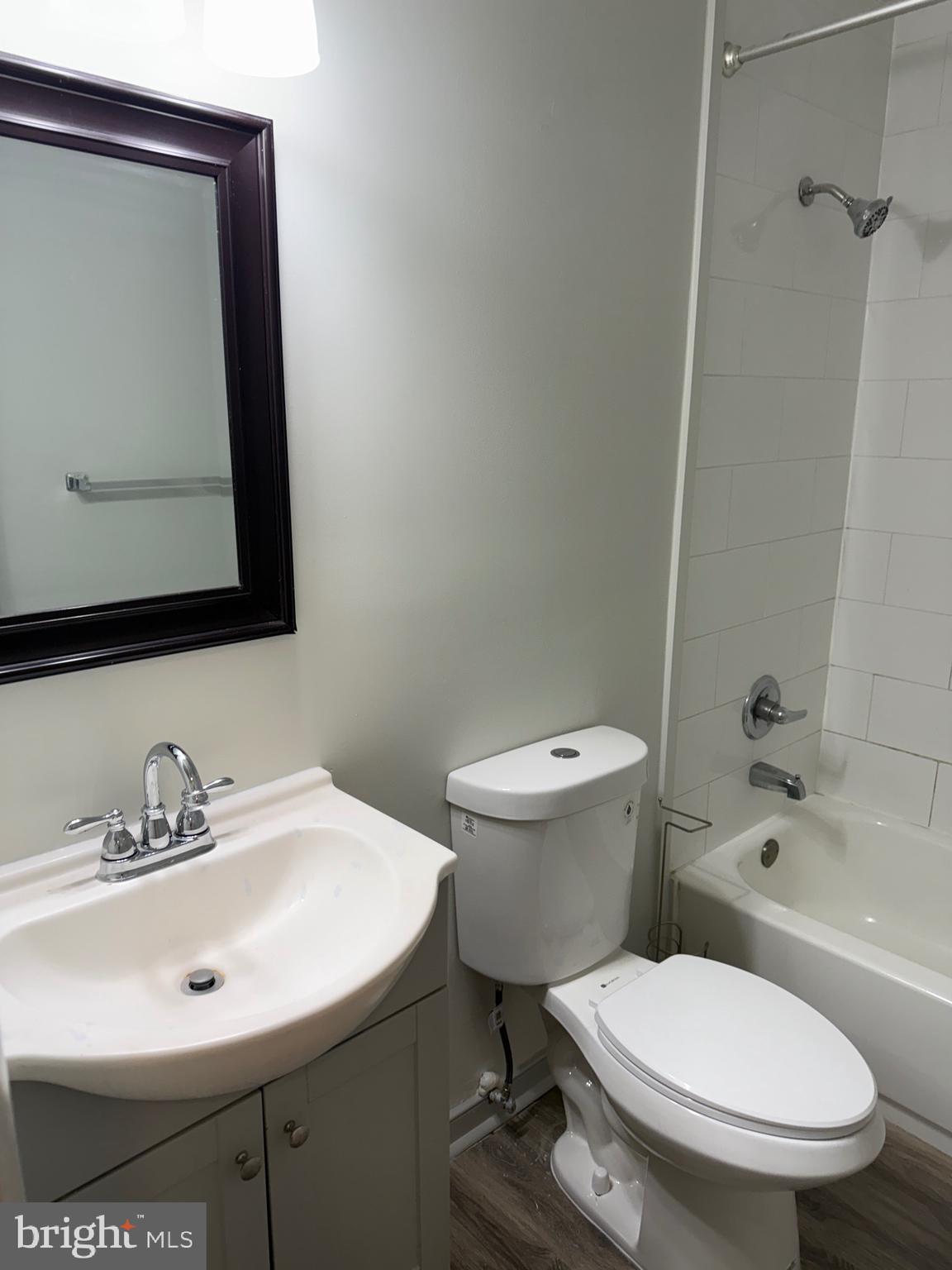 AUSTIN RUN TOWNHOUSES - Residential