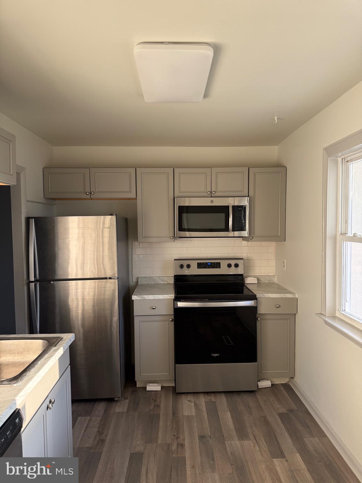 AUSTIN RUN TOWNHOUSES - Residential