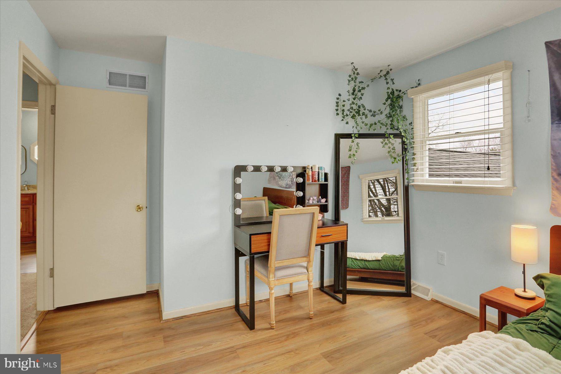 INDIAN CREEK - Residential