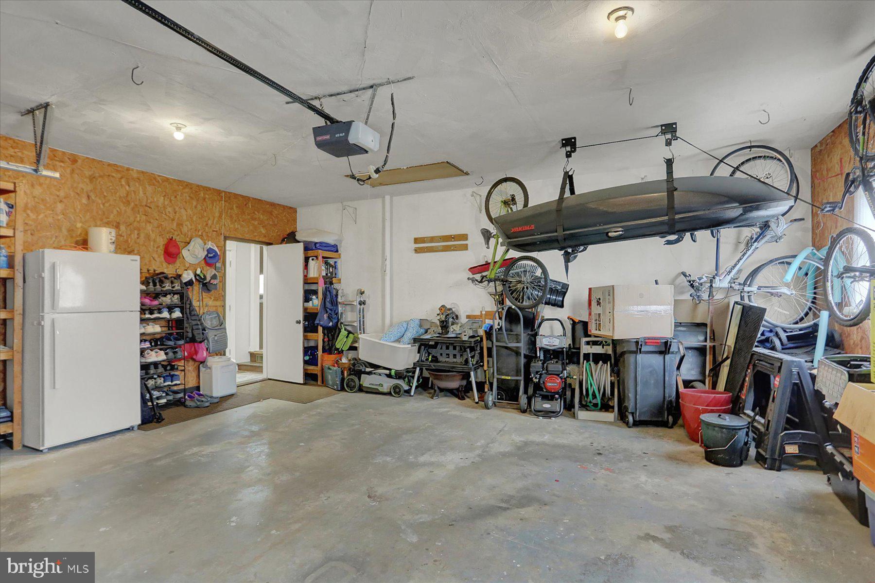 INDIAN CREEK - Residential