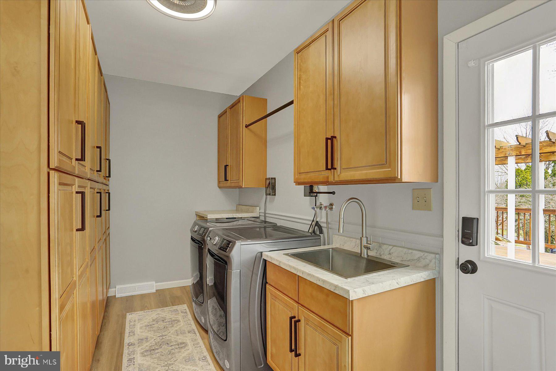 INDIAN CREEK - Residential