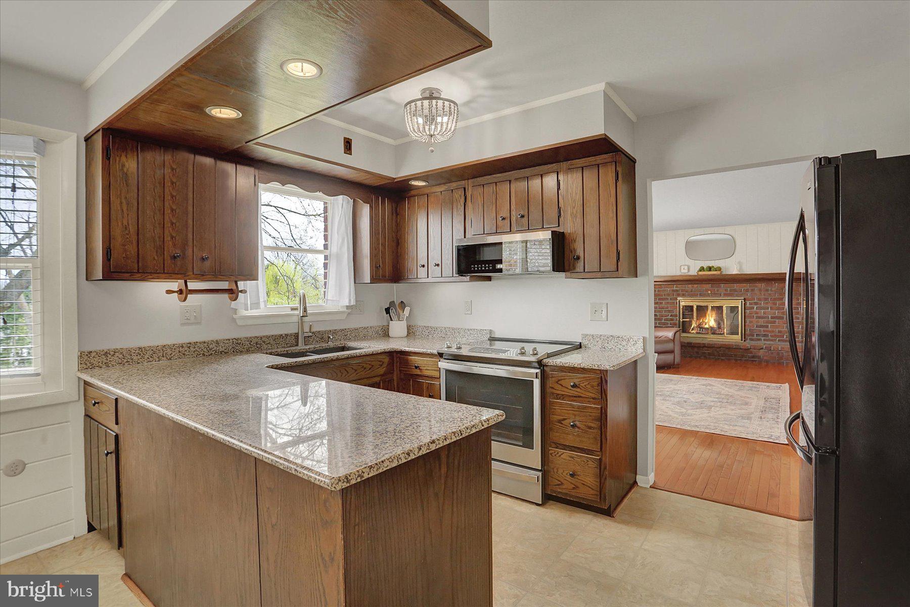 INDIAN CREEK - Residential