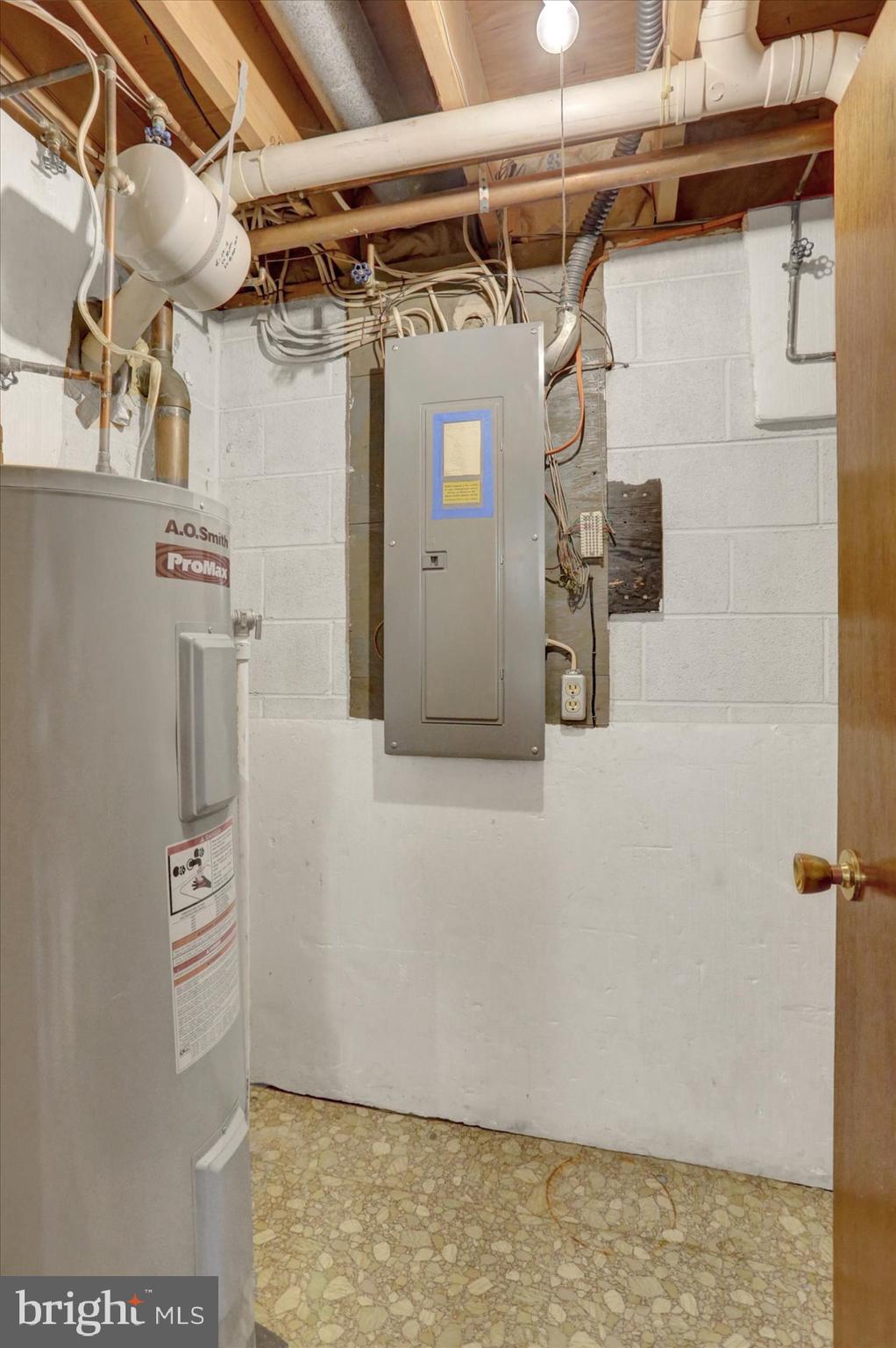 INDIAN CREEK - Residential