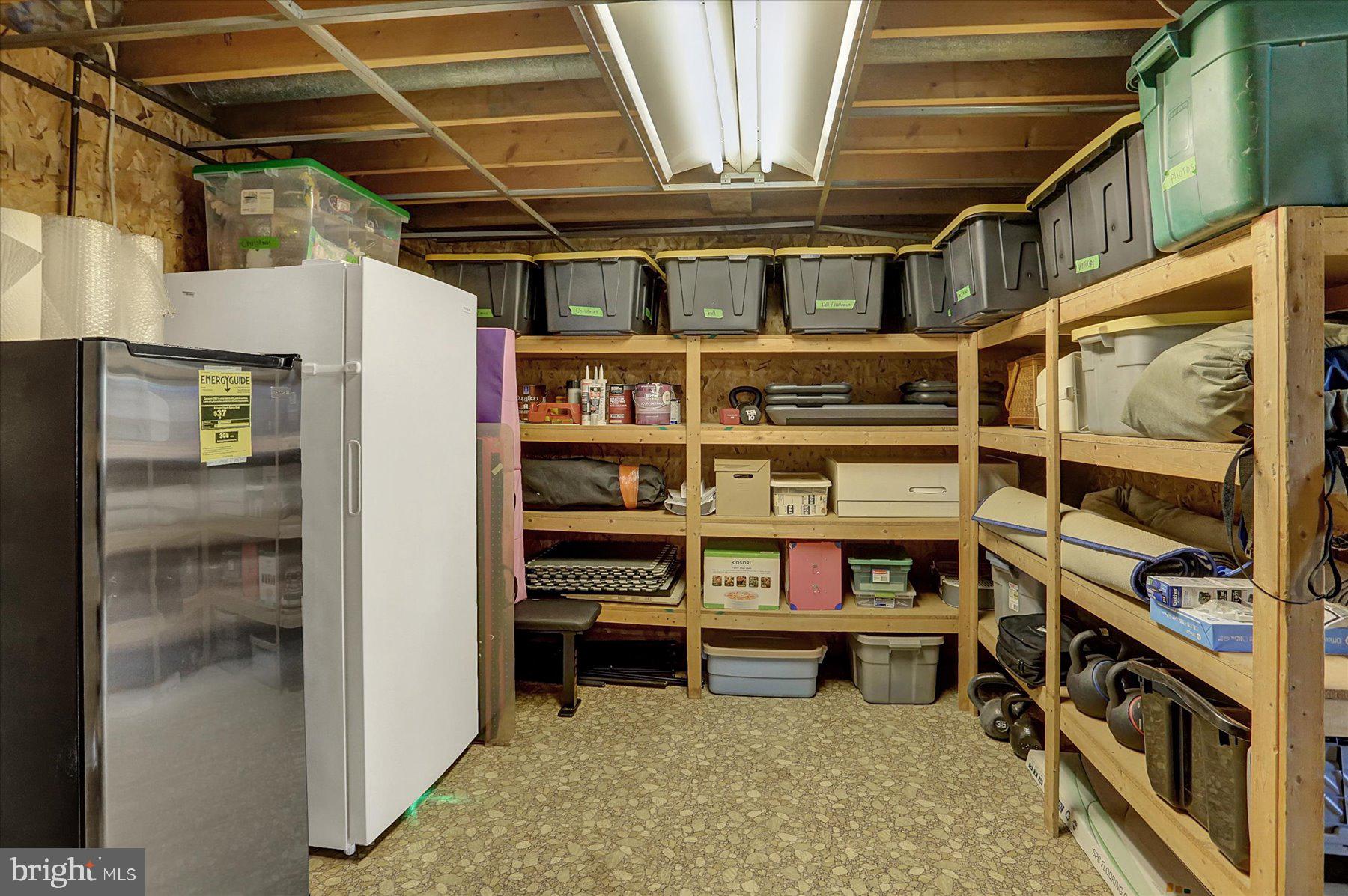 INDIAN CREEK - Residential