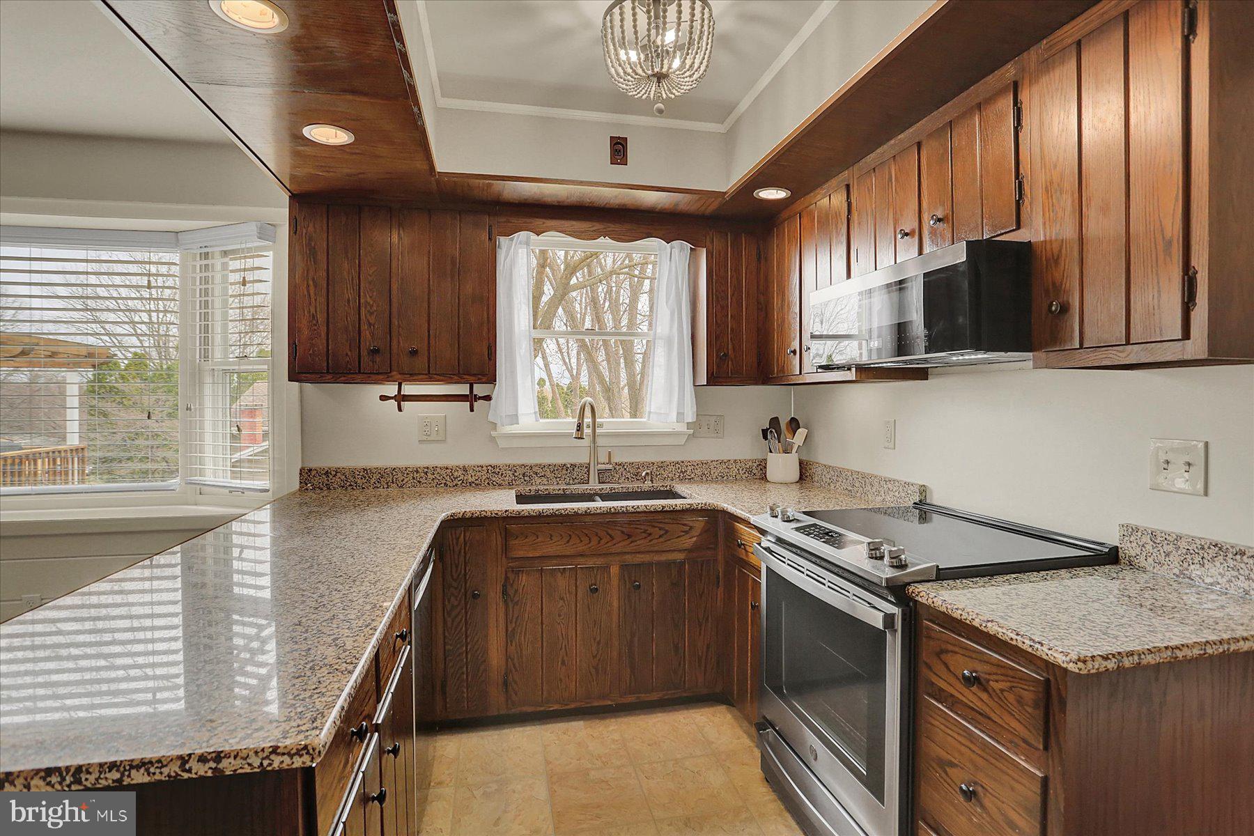 INDIAN CREEK - Residential