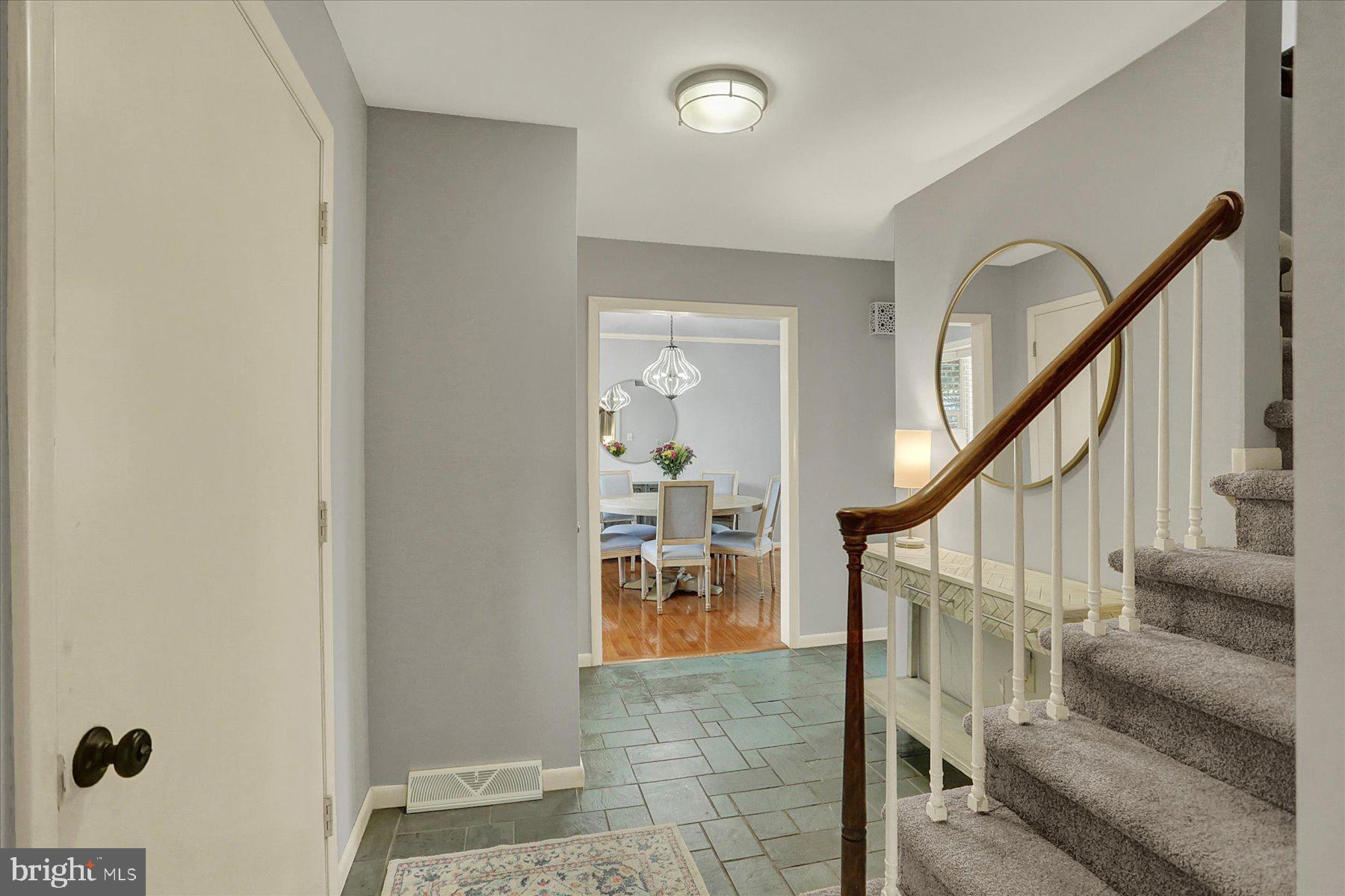 INDIAN CREEK - Residential