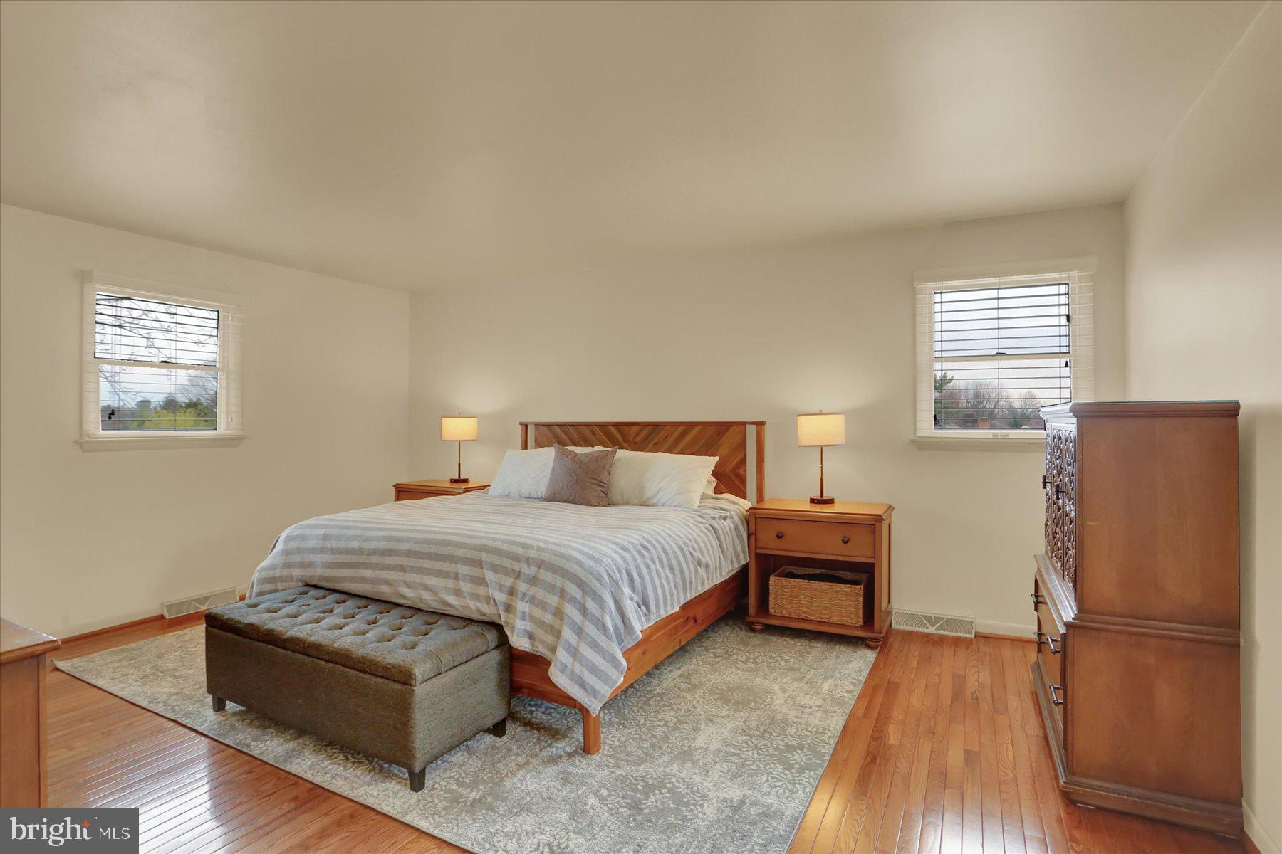 INDIAN CREEK - Residential