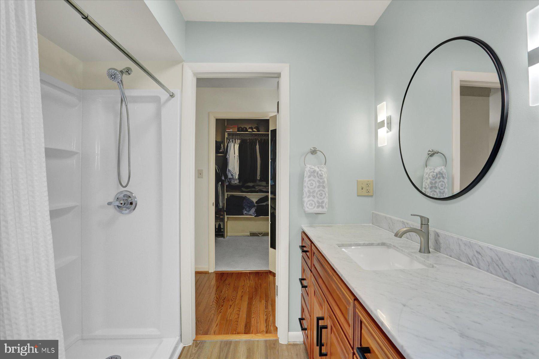 INDIAN CREEK - Residential