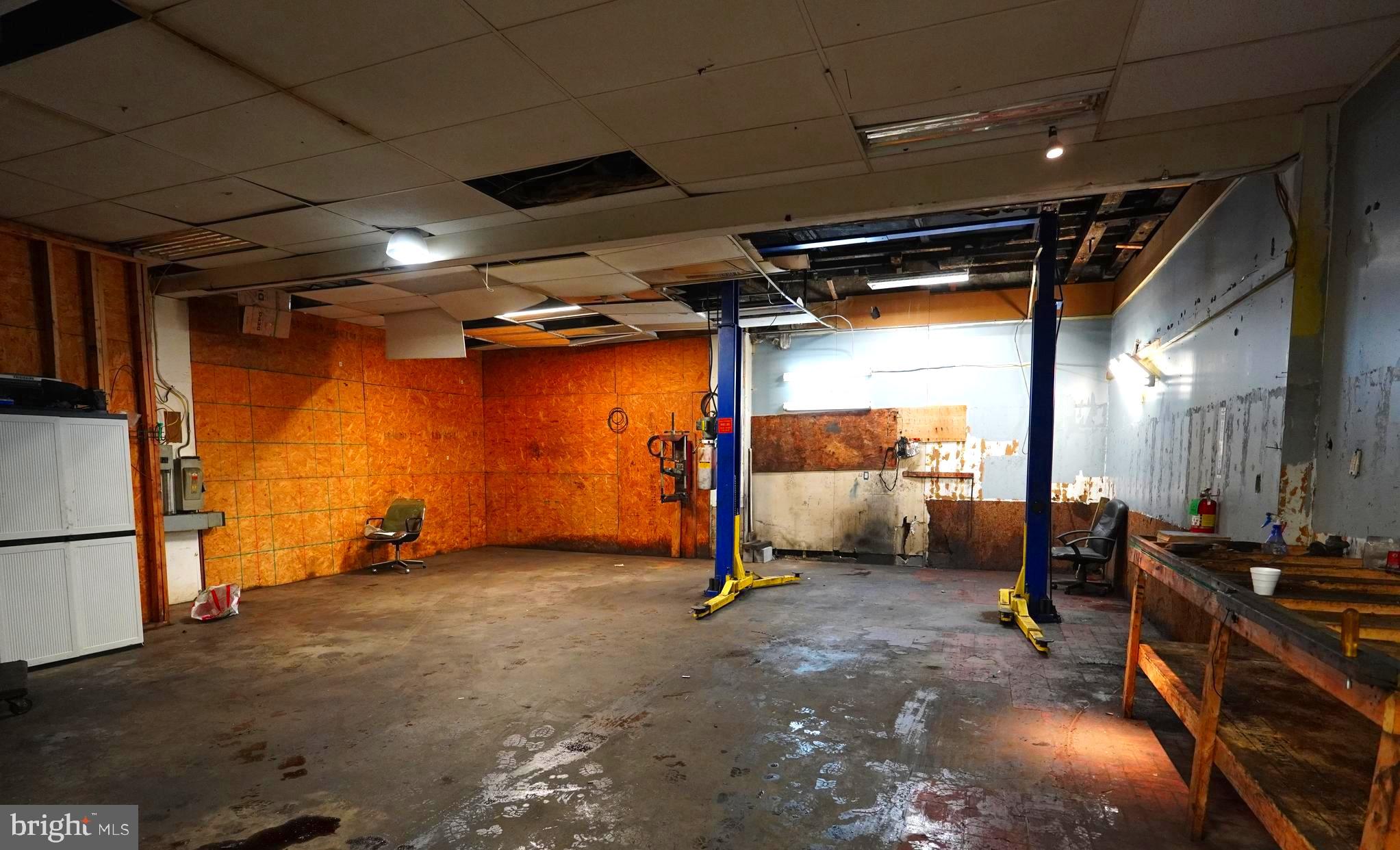 1908 E WESTMORELAND STREET 18