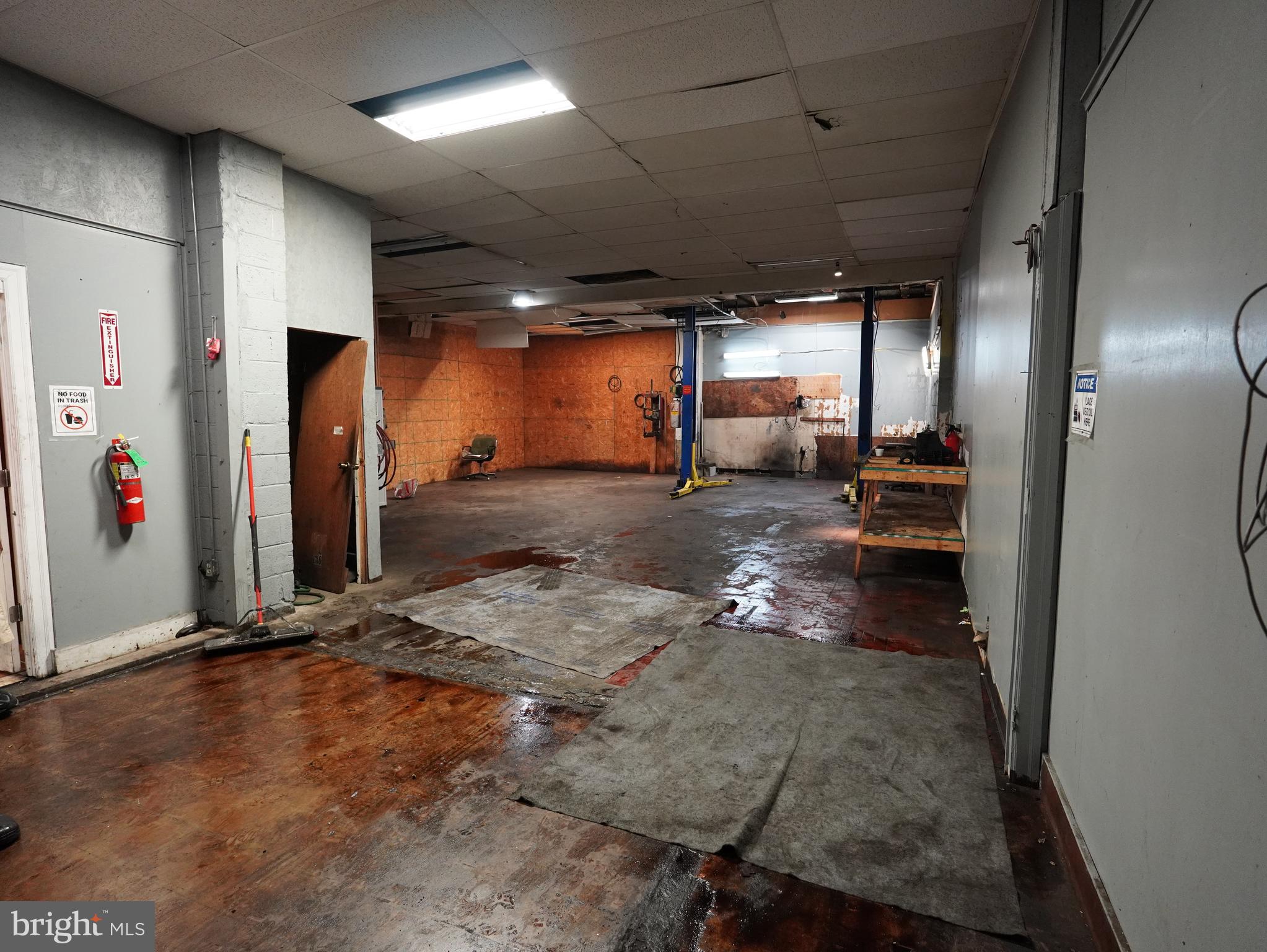 1908 E WESTMORELAND STREET 18